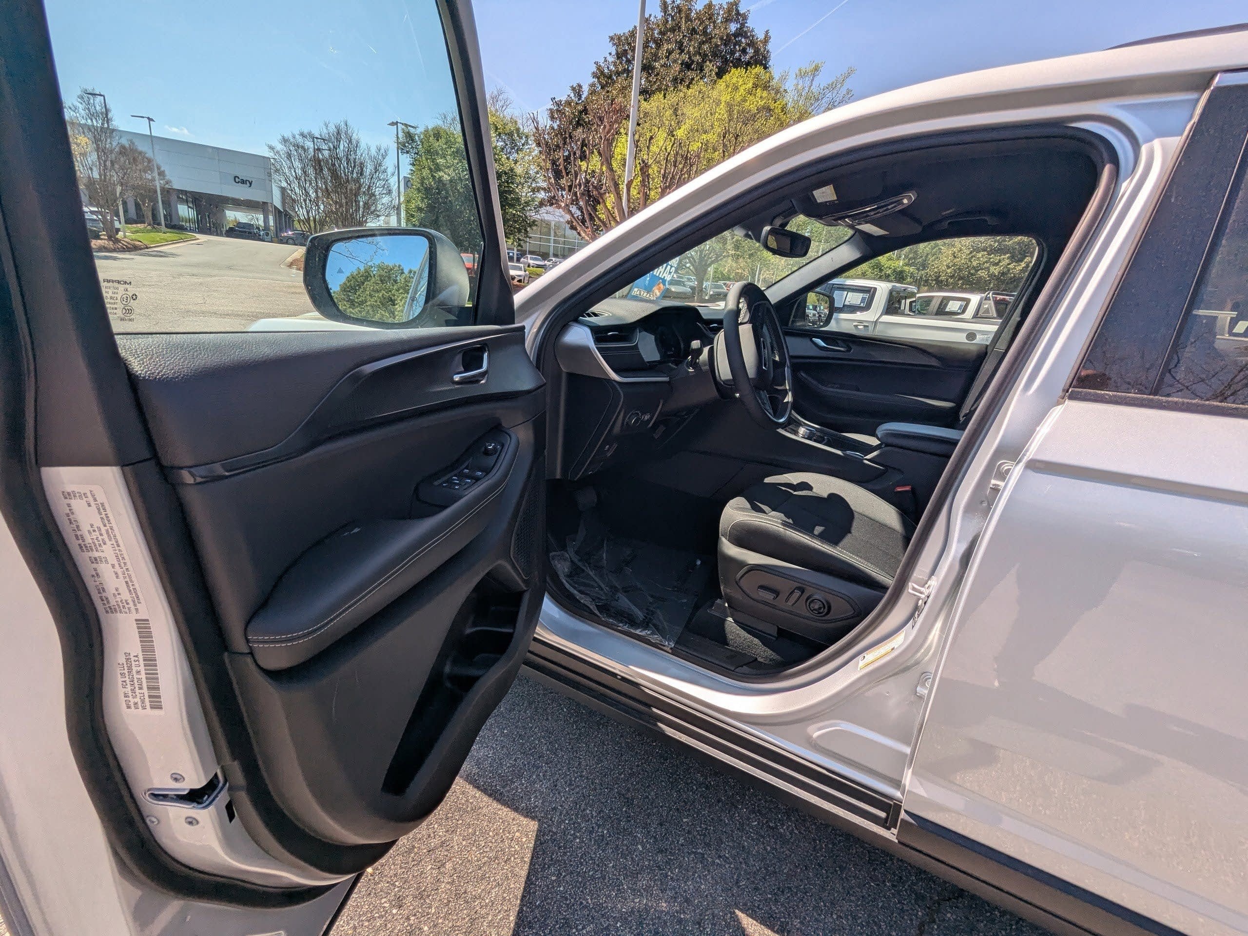 2024 Jeep Grand Cherokee L Laredo