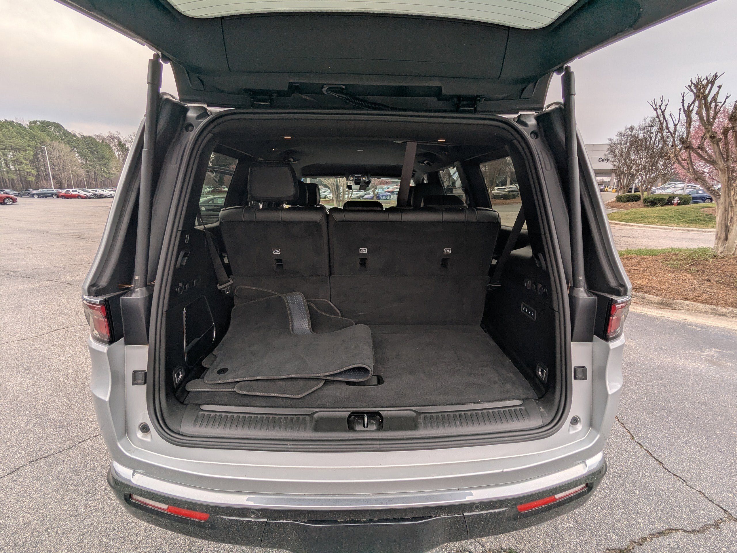 2024 Jeep Wagoneer Series II