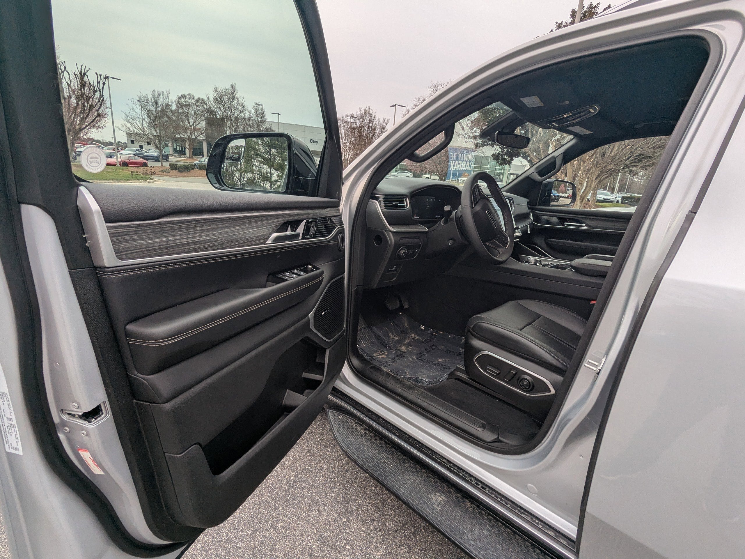 2024 Jeep Wagoneer Series II