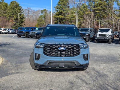 2025 Ford Explorer ST-Line
