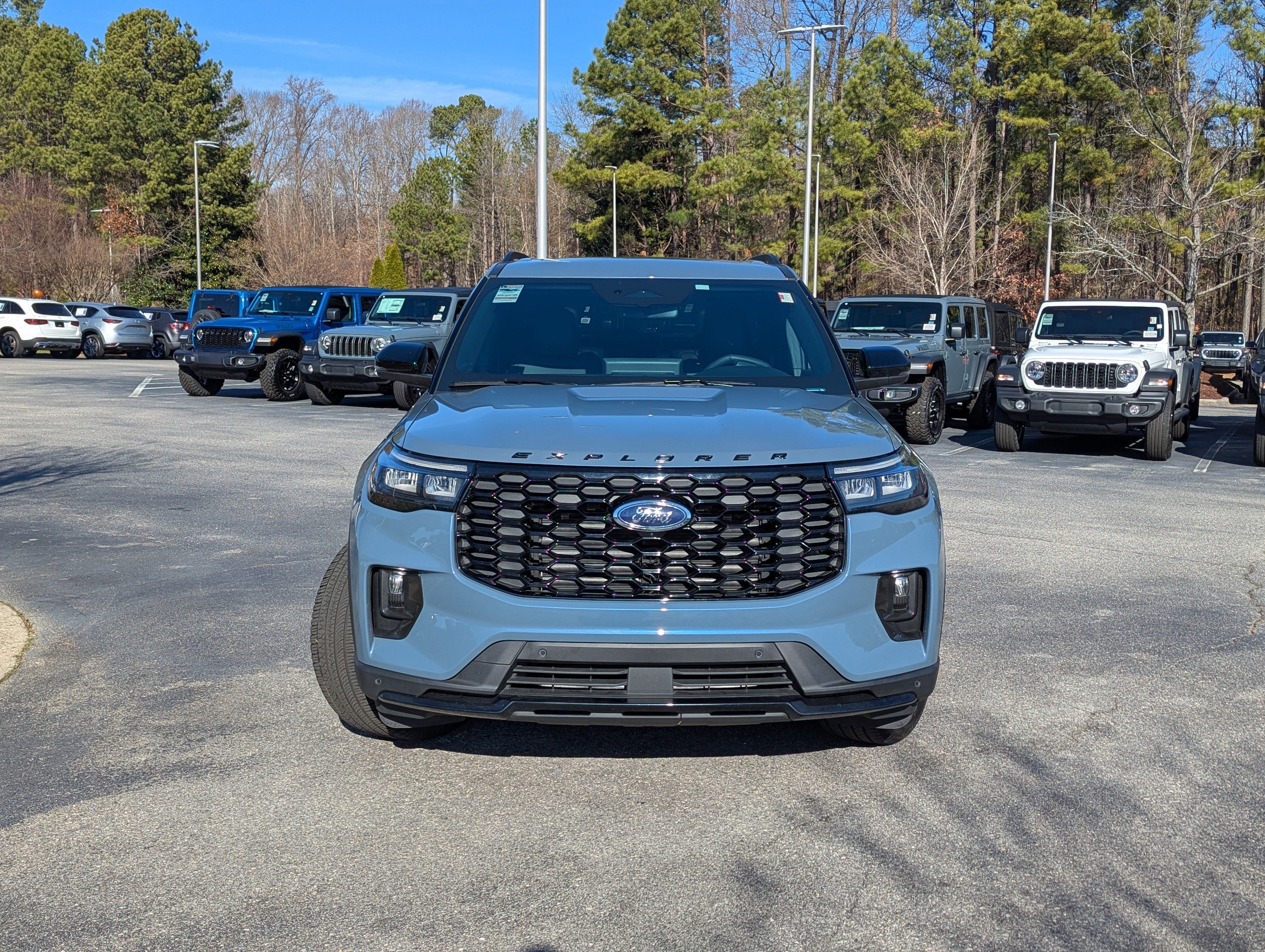 2025 Ford Explorer ST-Line