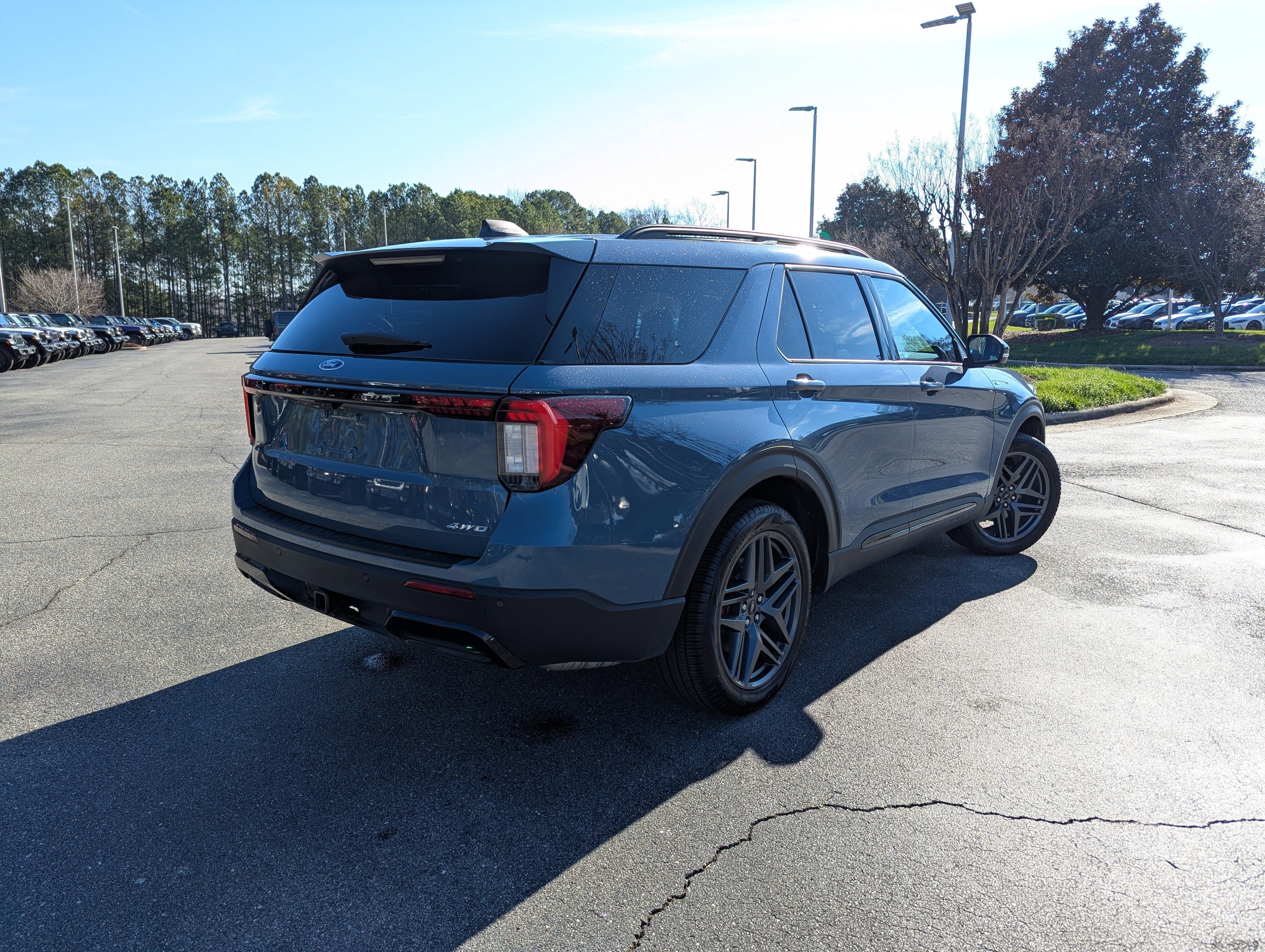 2025 Ford Explorer ST-Line