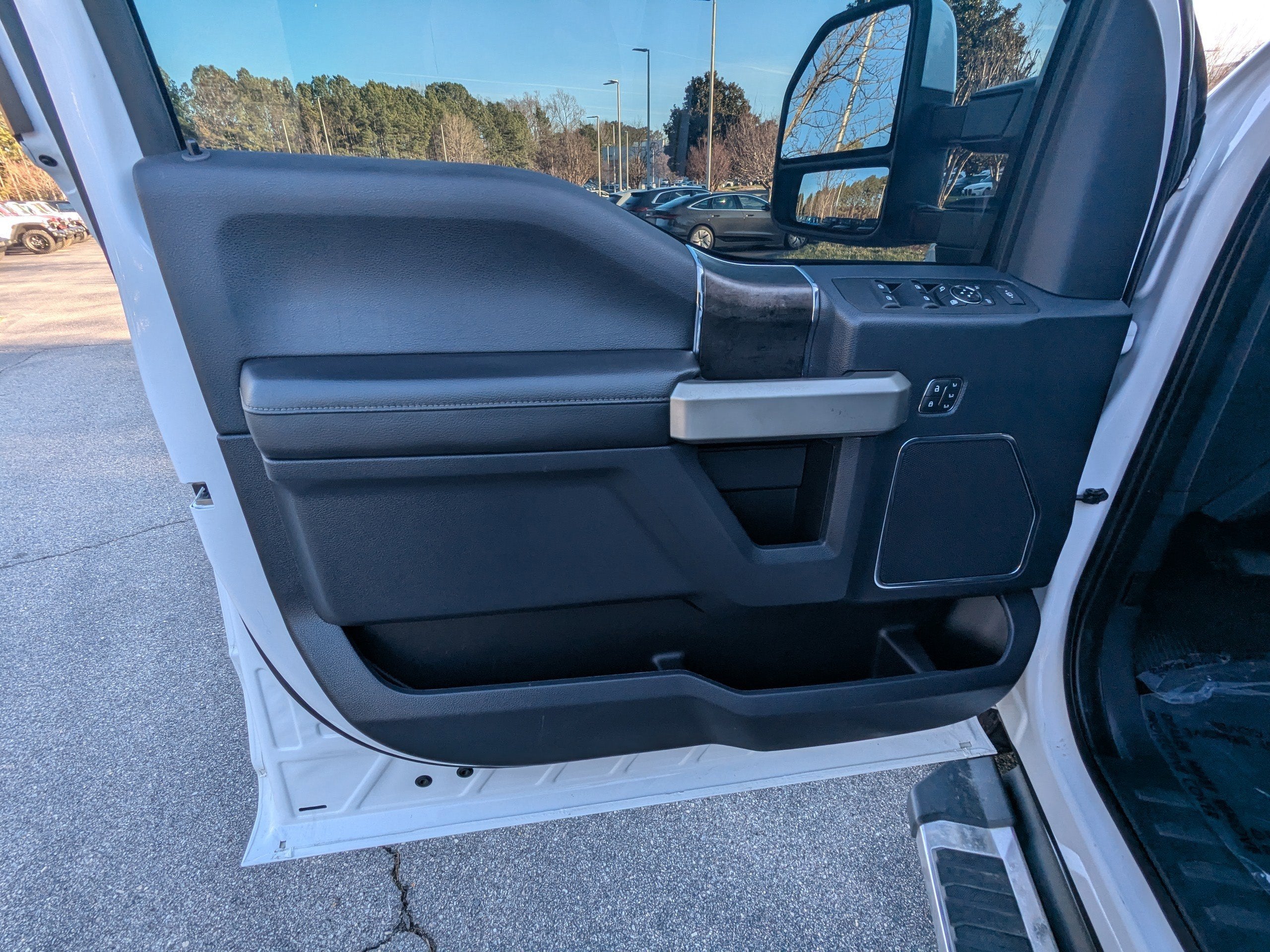 2022 Ford Super Duty F-250 SRW LARIAT