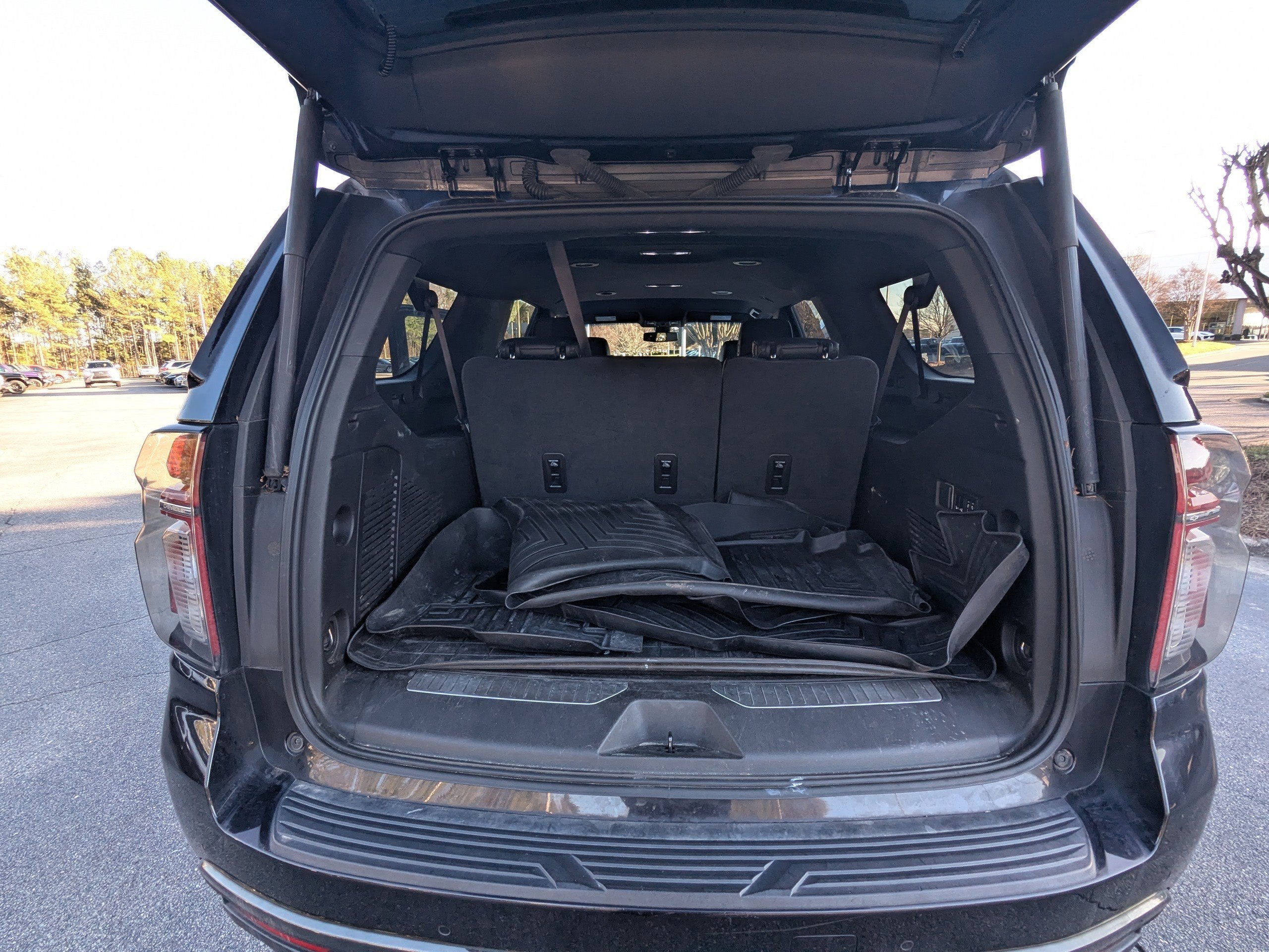 2022 Chevrolet Suburban RST