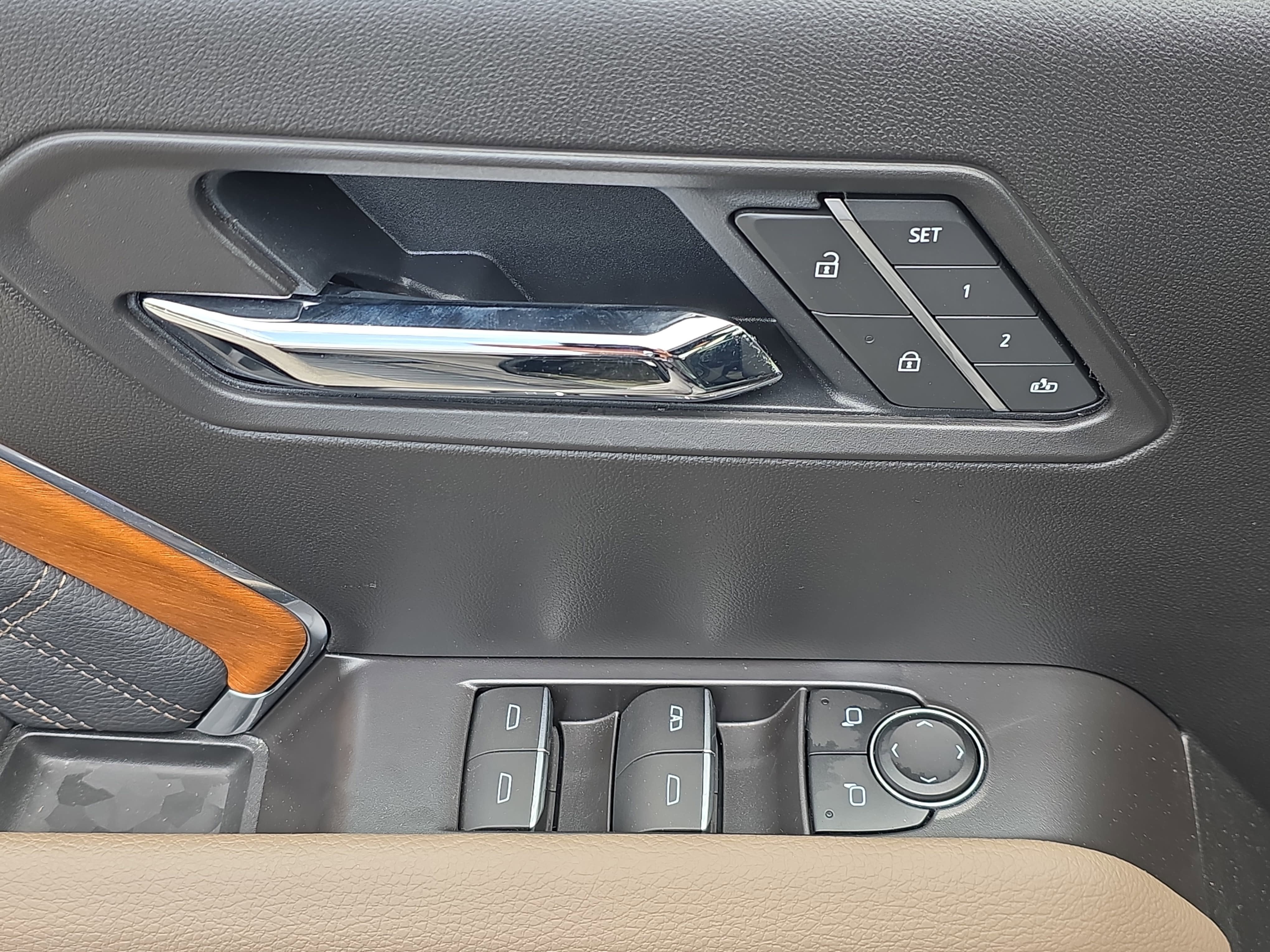 2025 GMC Canyon 4WD Denali