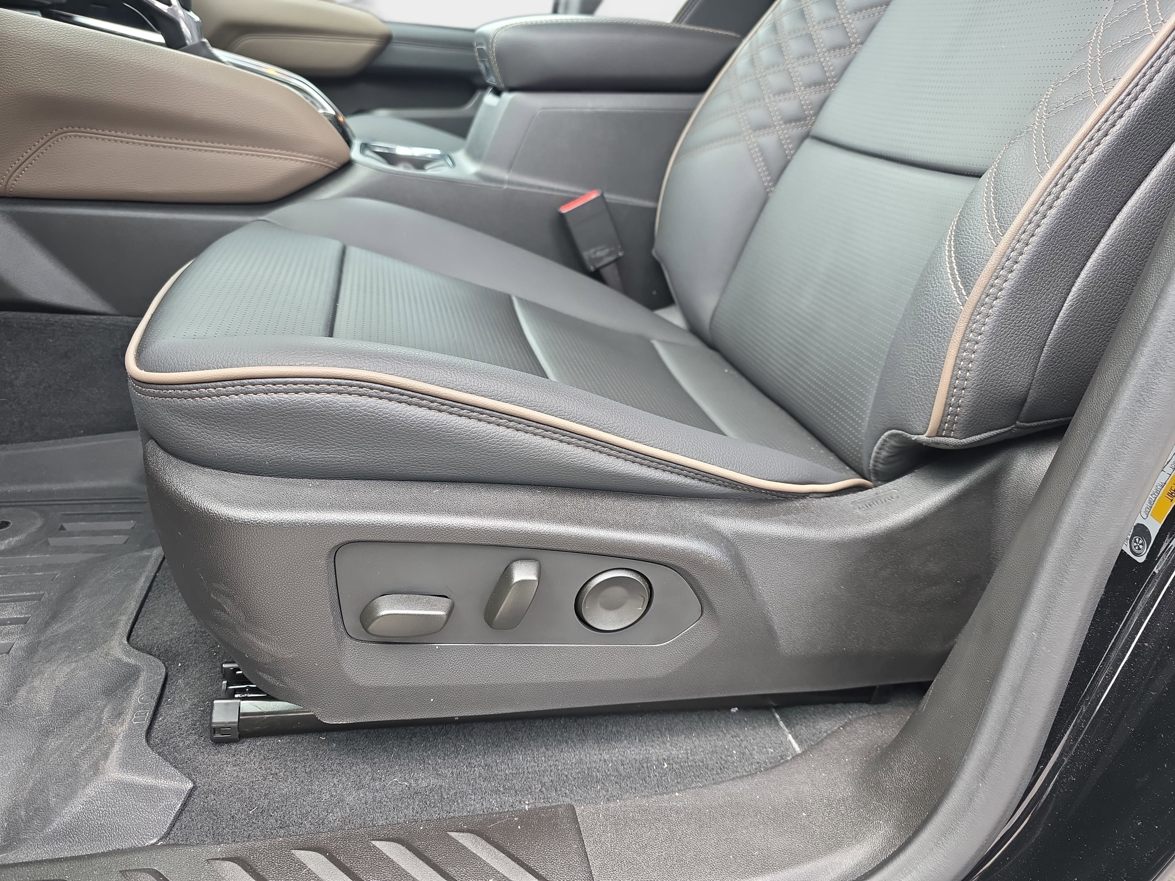 2025 GMC Canyon 4WD Denali