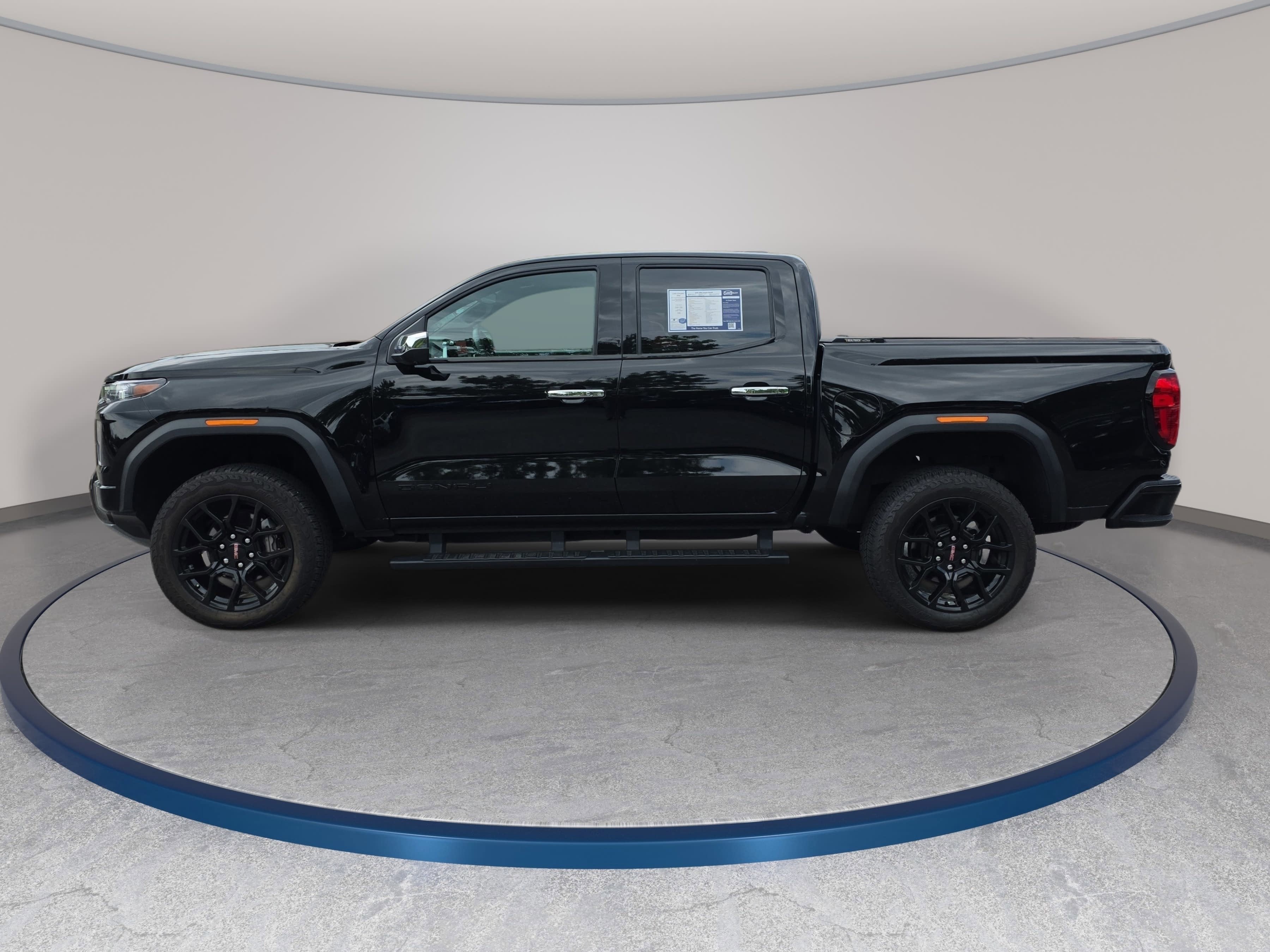 2025 GMC Canyon 4WD Denali