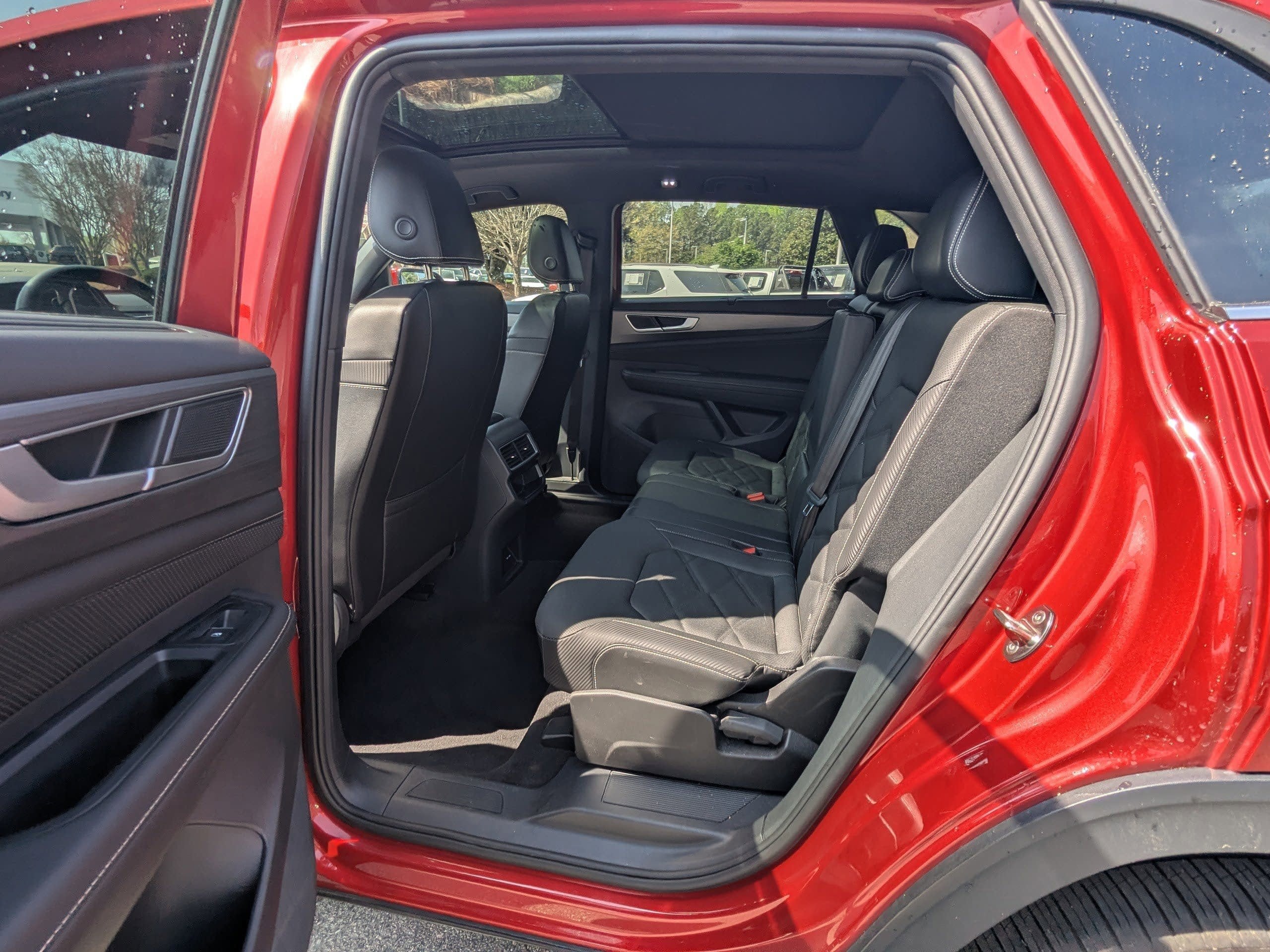 2024 Volkswagen Atlas Cross Sport 2.0T SE w/Technology