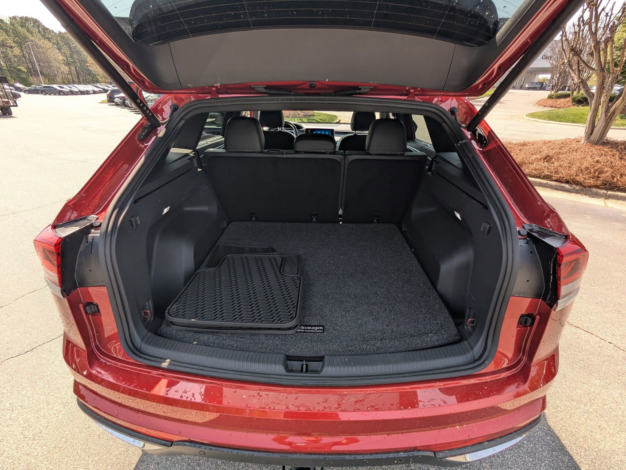 2024 Volkswagen Atlas Cross Sport 2.0T SE w/Technology