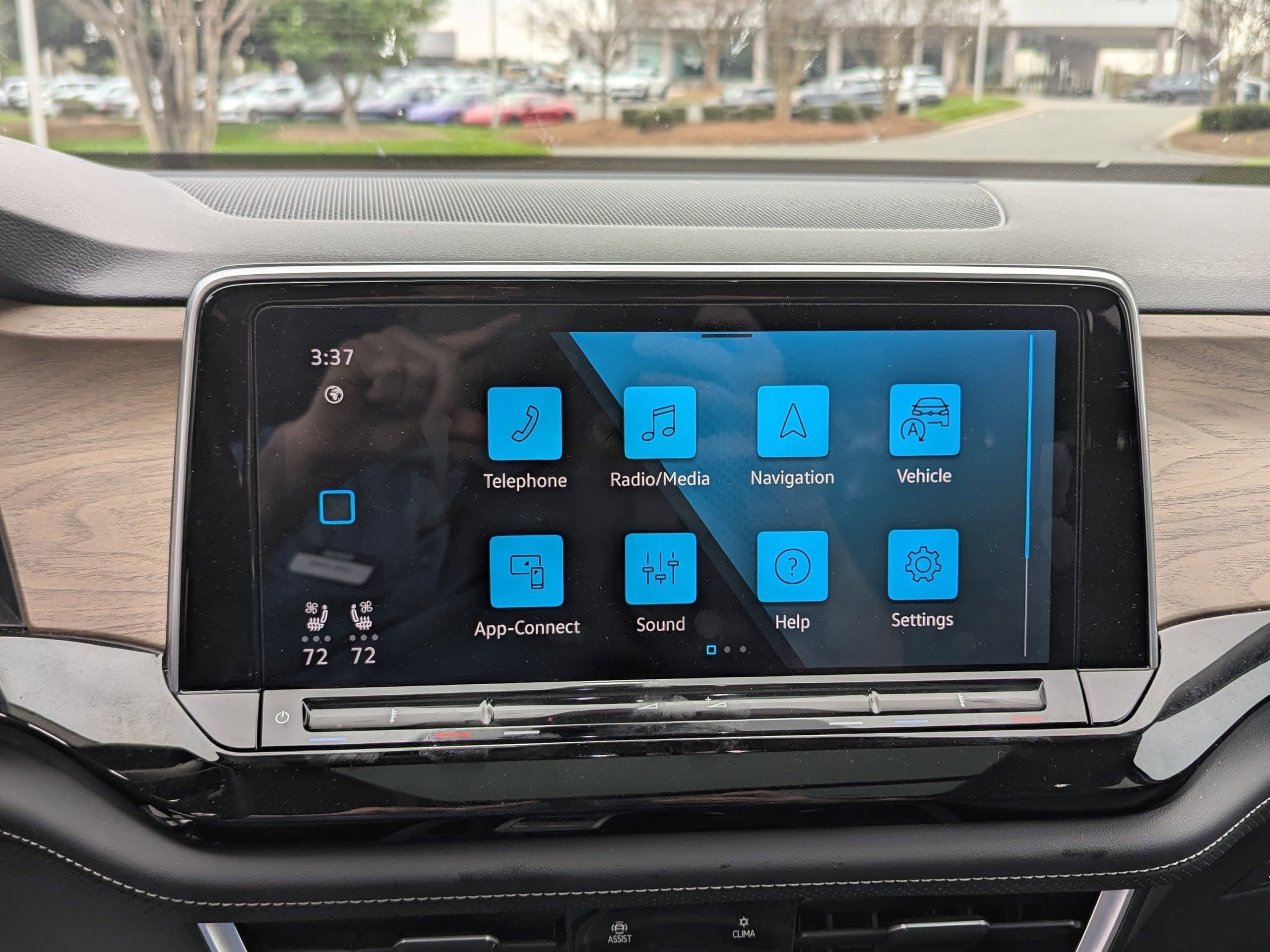 2025 Volkswagen Atlas 2.0T SE w/Technology