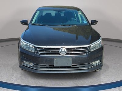 2017 Volkswagen Passat 1.8T SE w/Technology