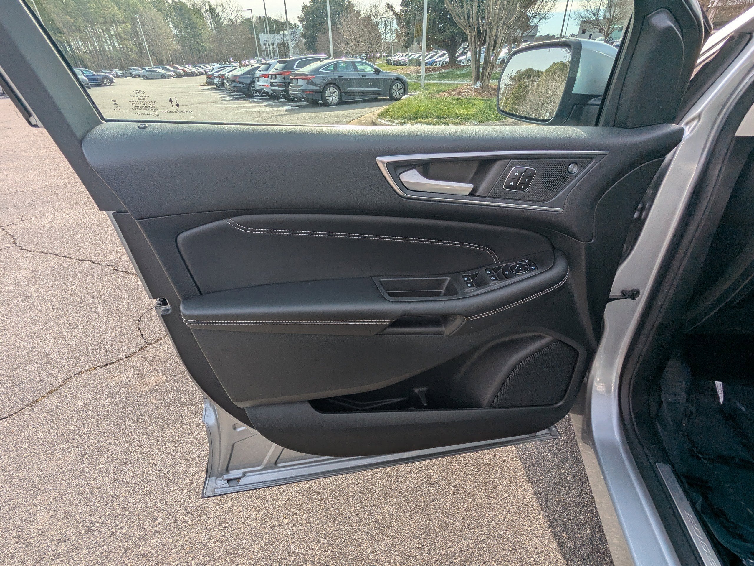 2023 Ford Edge Titanium