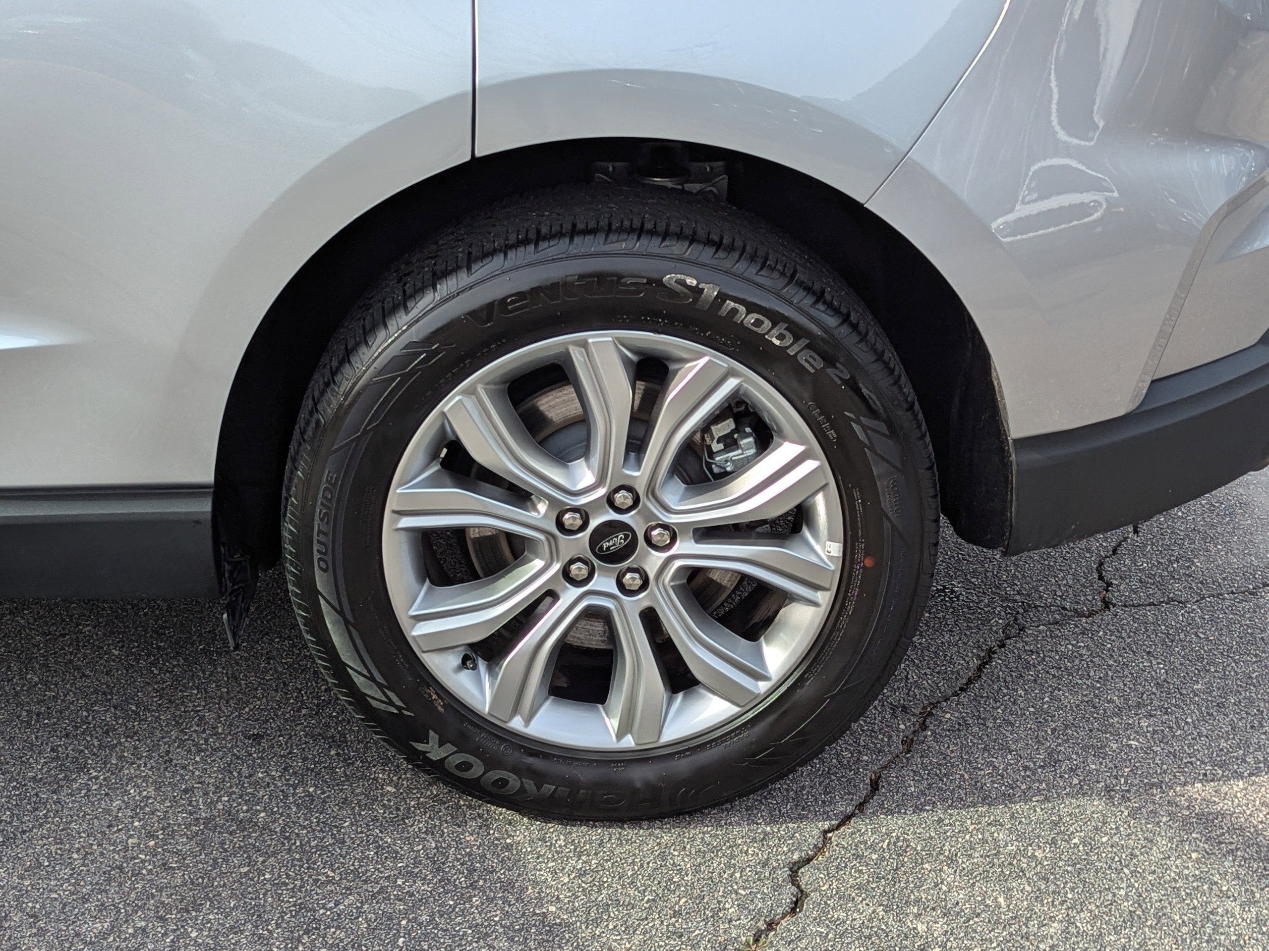 2023 Ford Edge Titanium