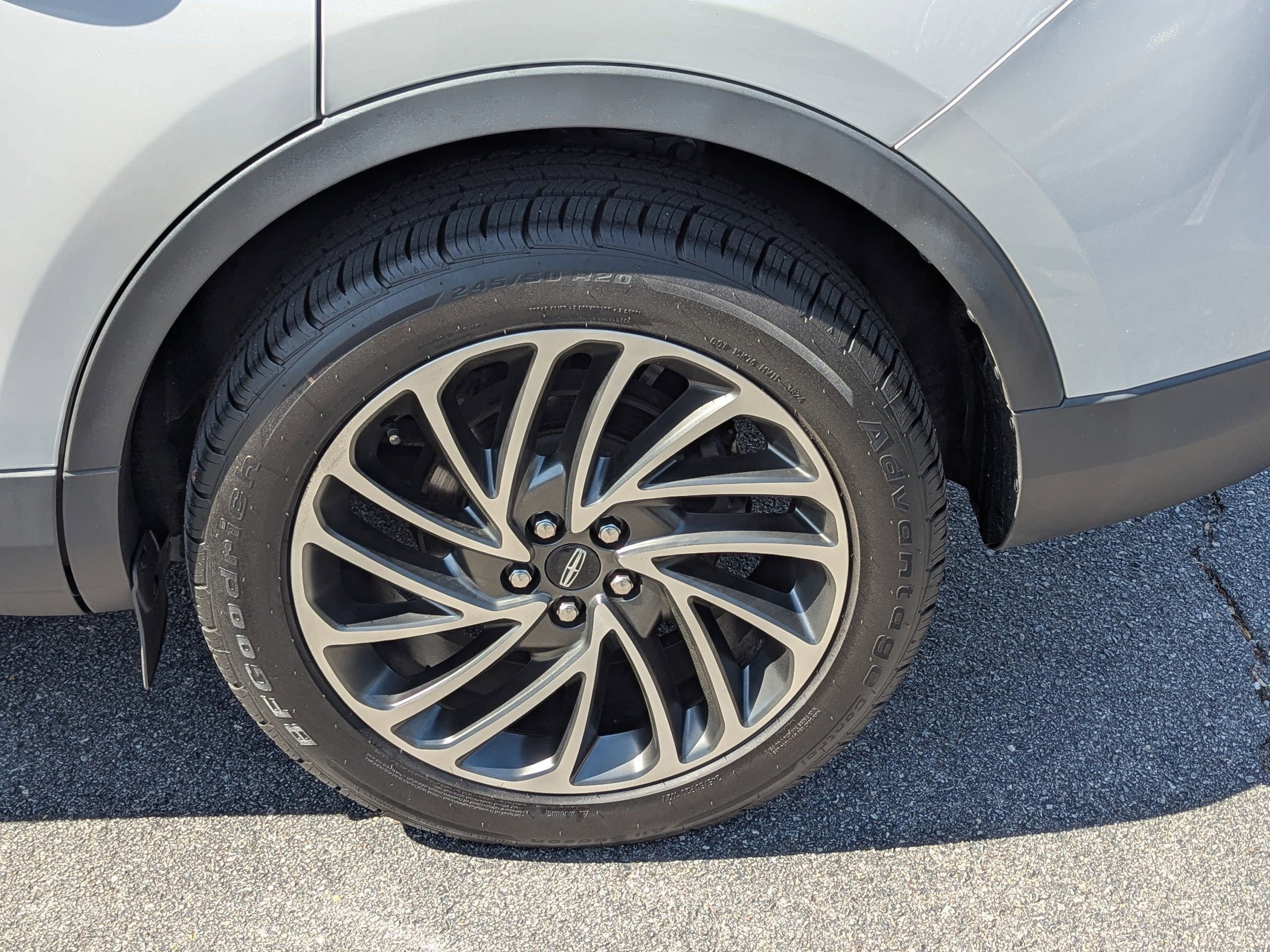 2020 Lincoln Nautilus Reserve