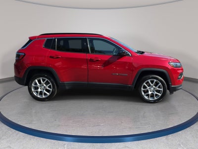 2023 Jeep Compass Latitude Lux