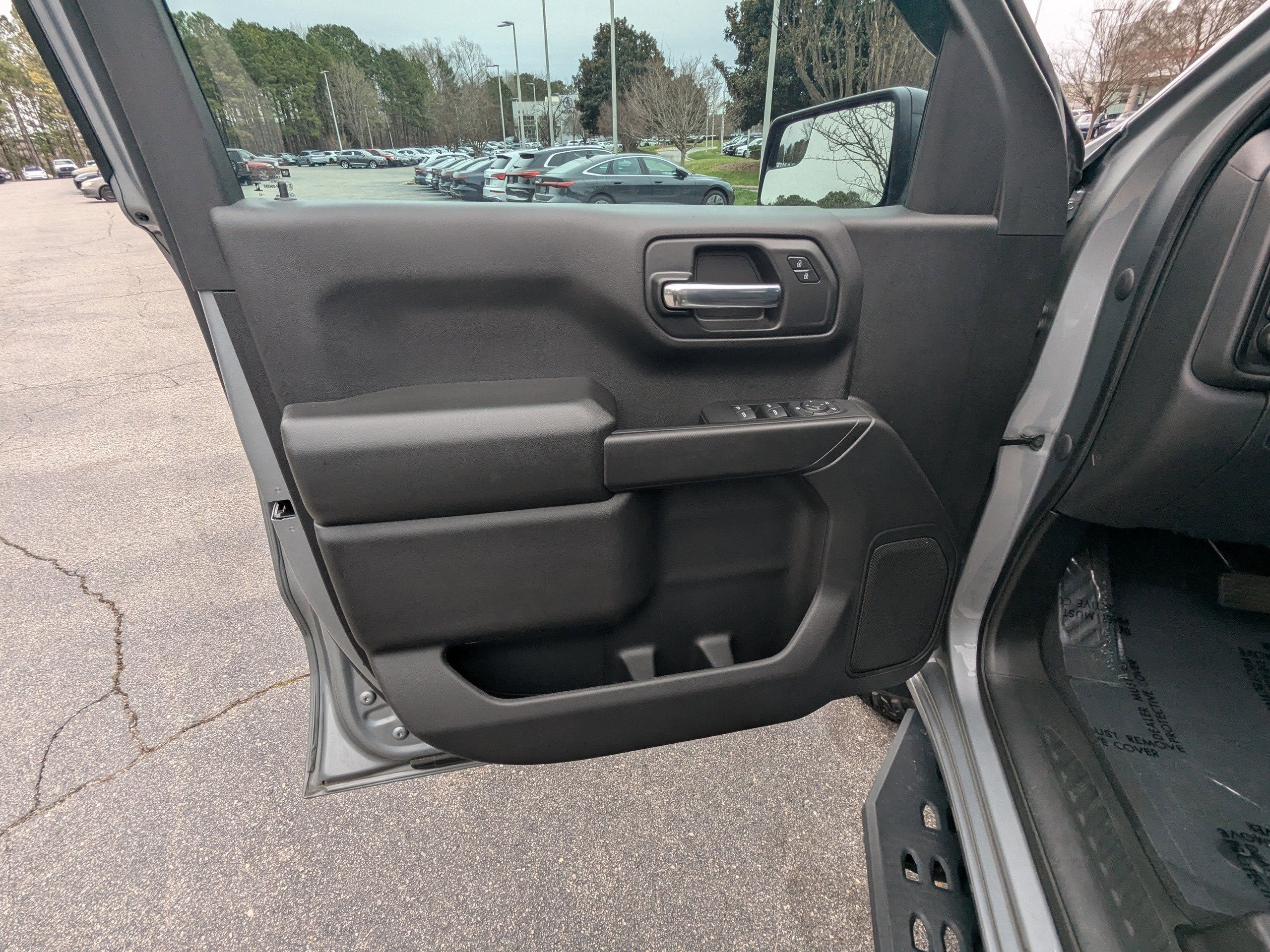 2023 Chevrolet Silverado 1500 Custom Trail Boss