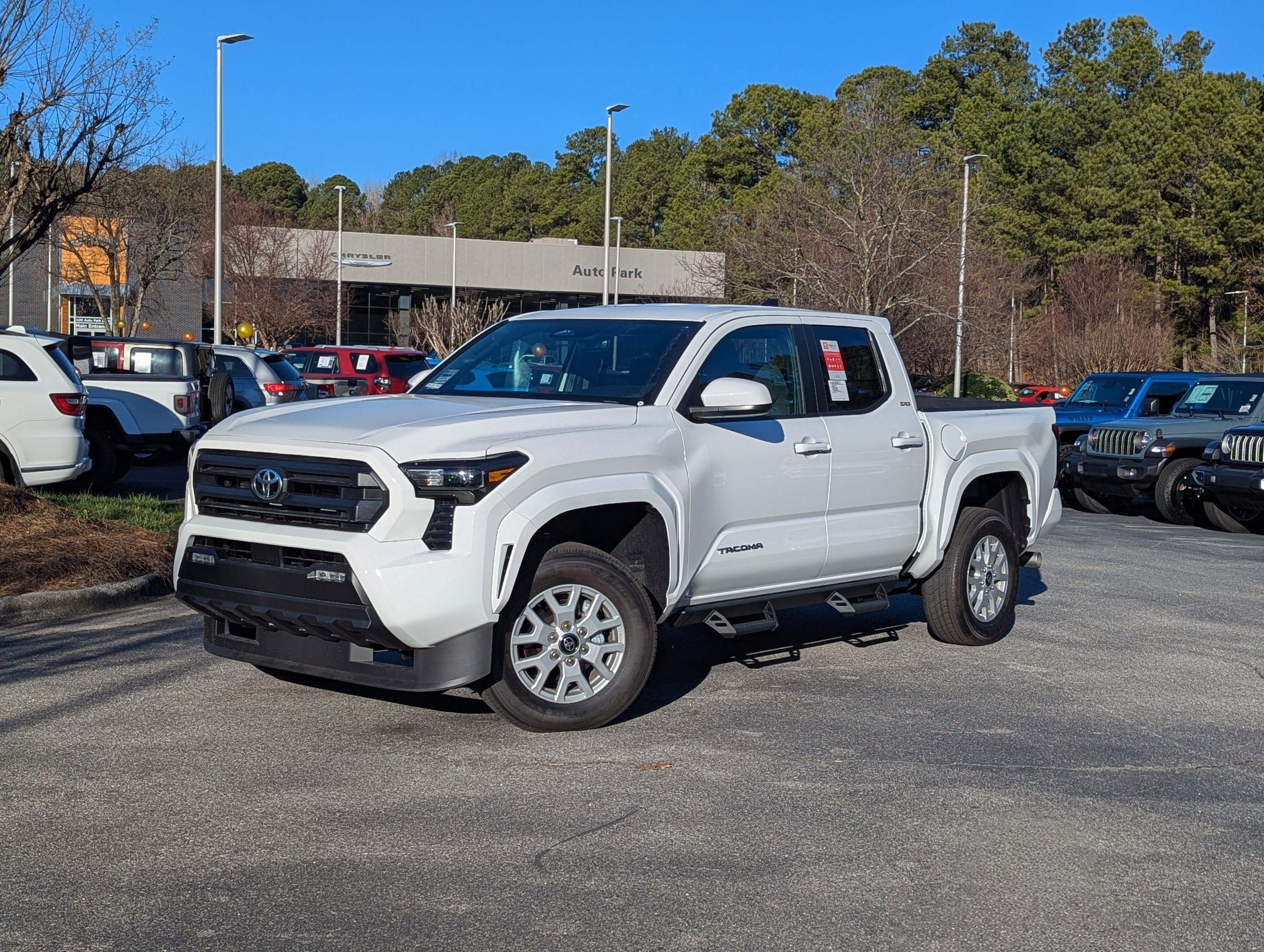 2025 Toyota Tacoma 4WD SR5