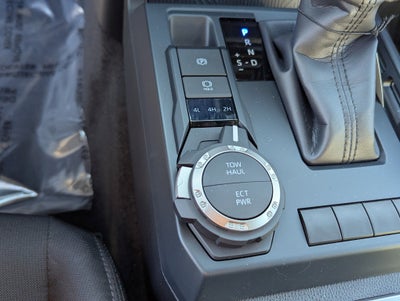 2025 Toyota Tacoma 4WD SR5