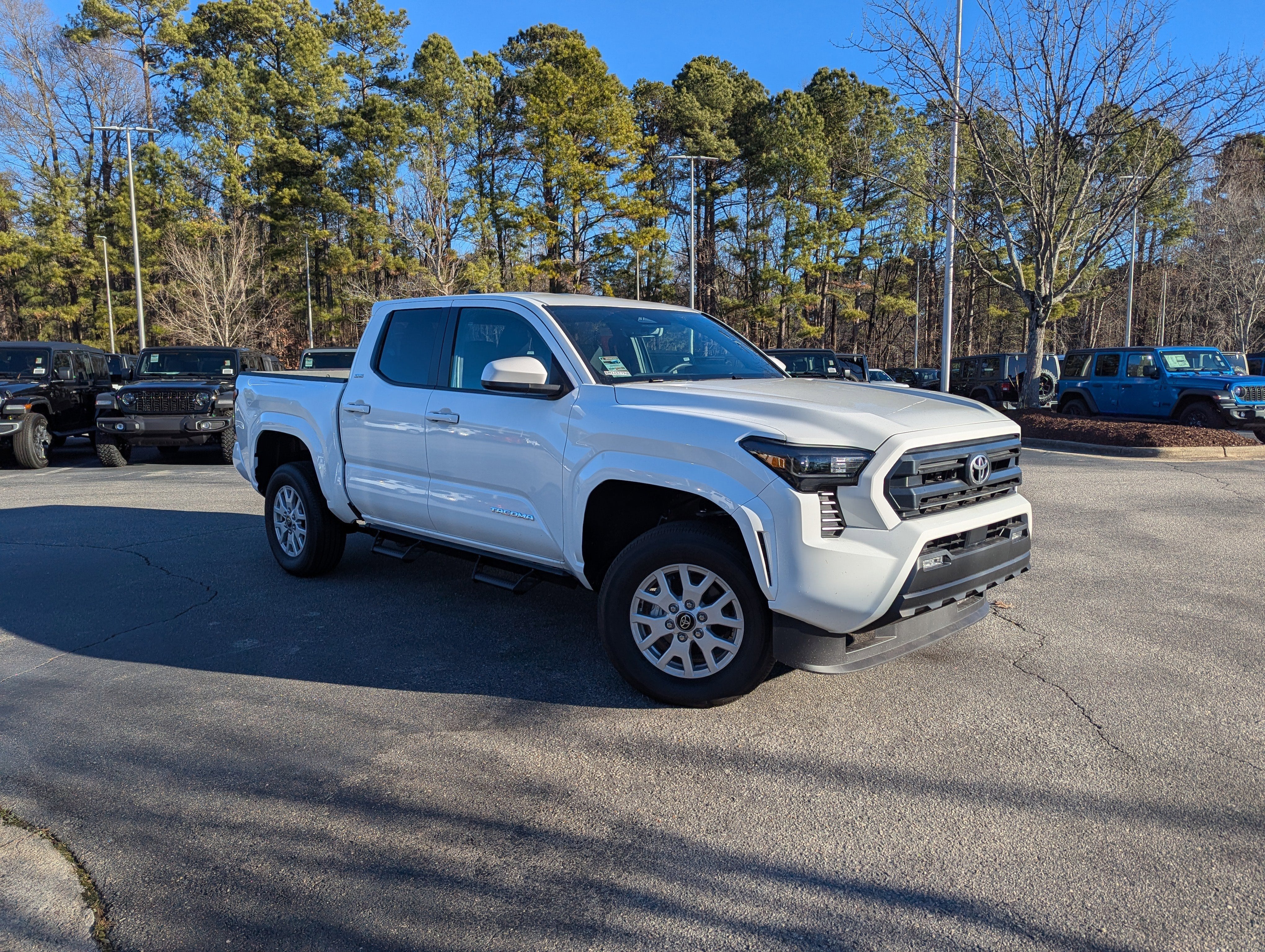 2025 Toyota Tacoma 4WD SR5