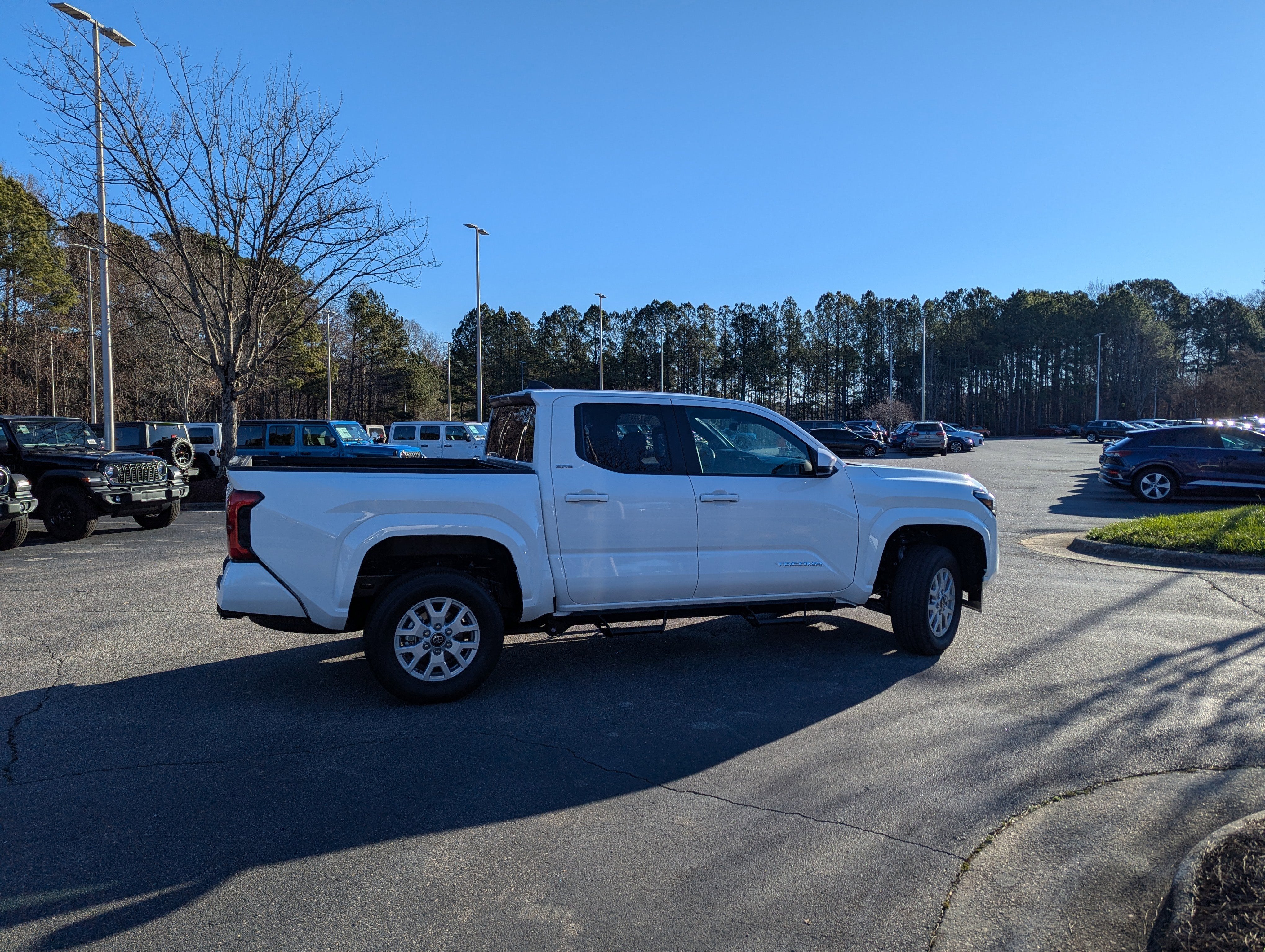 2025 Toyota Tacoma 4WD SR5