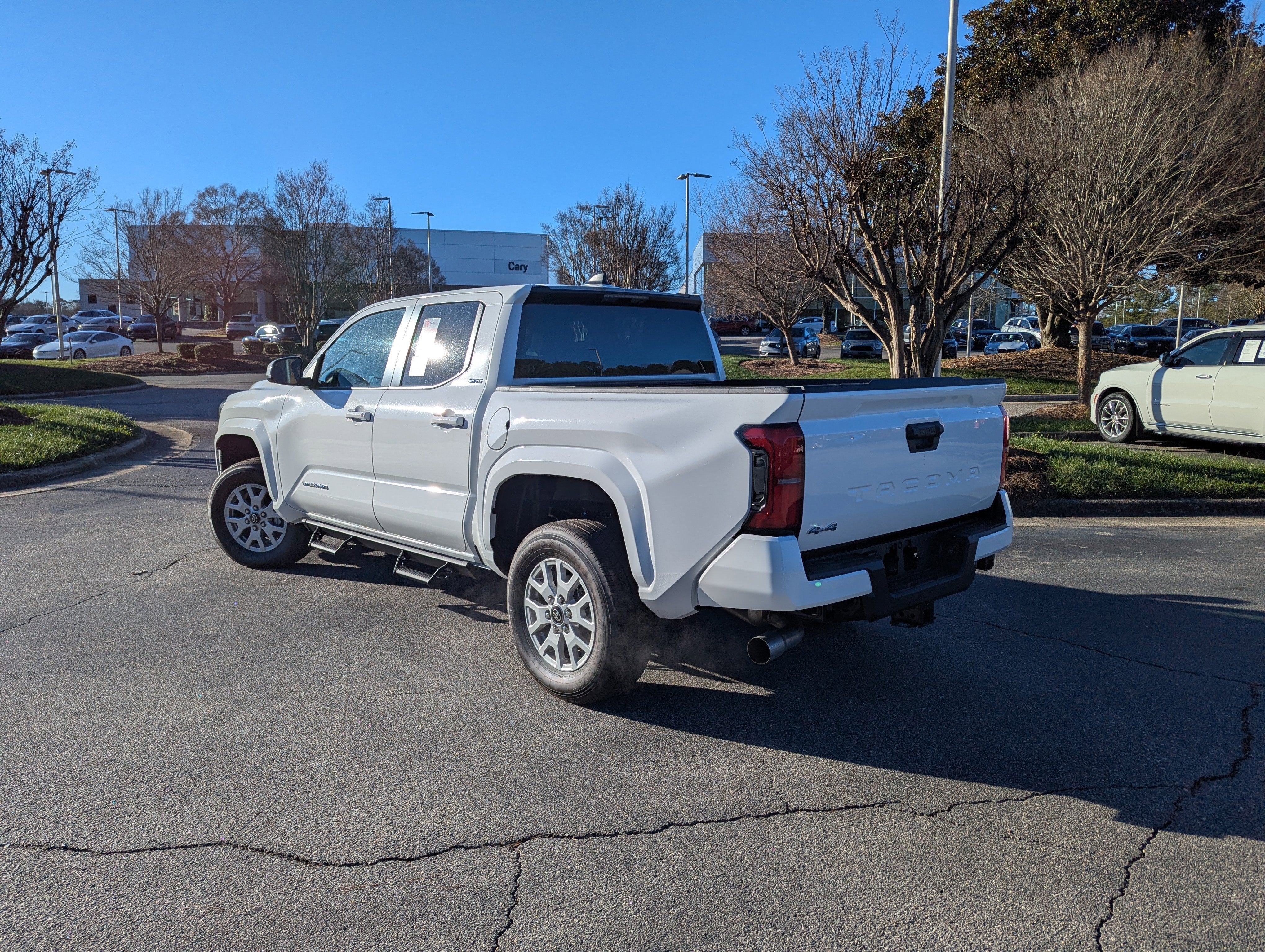 2025 Toyota Tacoma 4WD SR5