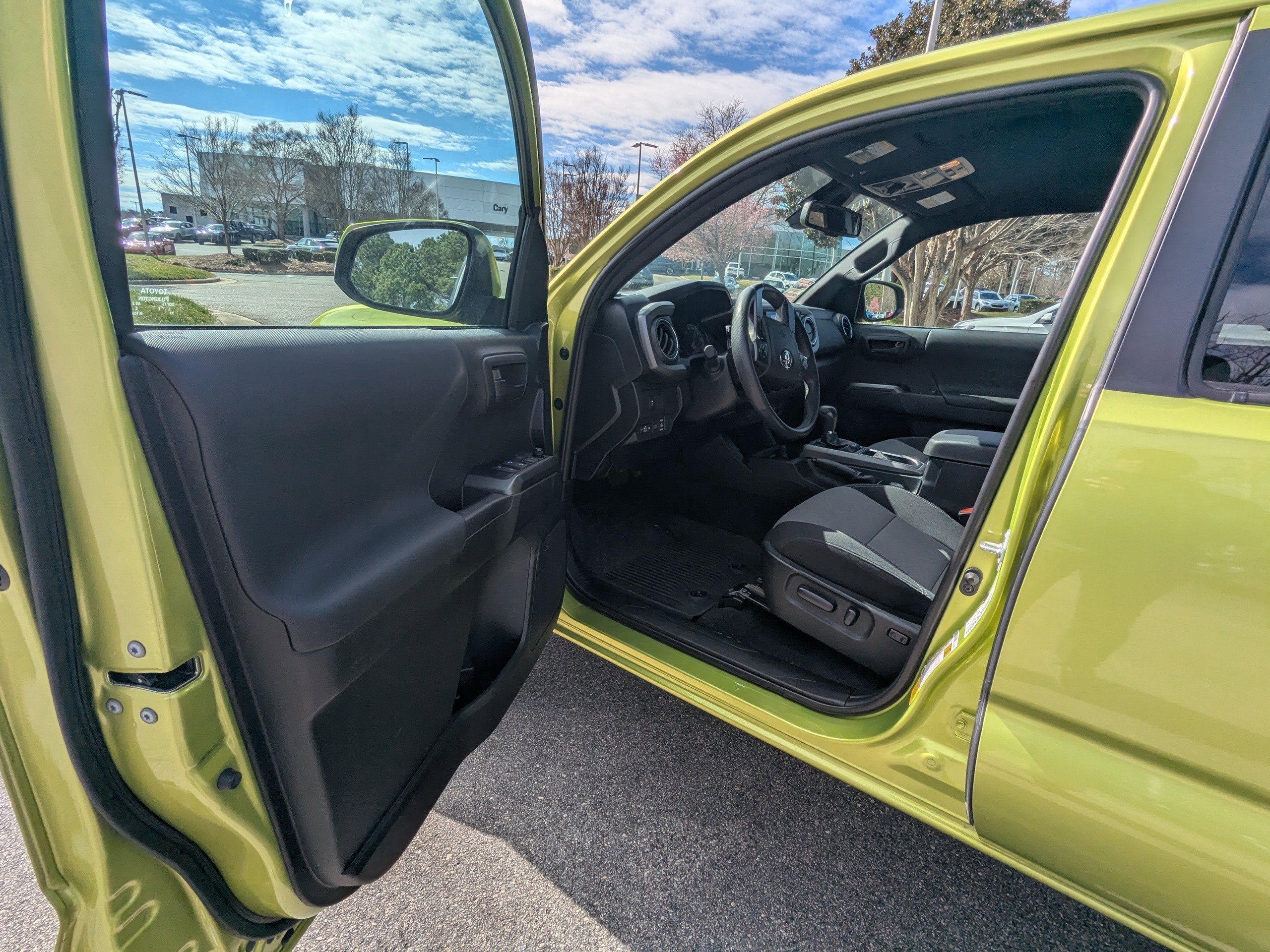 2023 Toyota Tacoma 4WD TRD Off Road