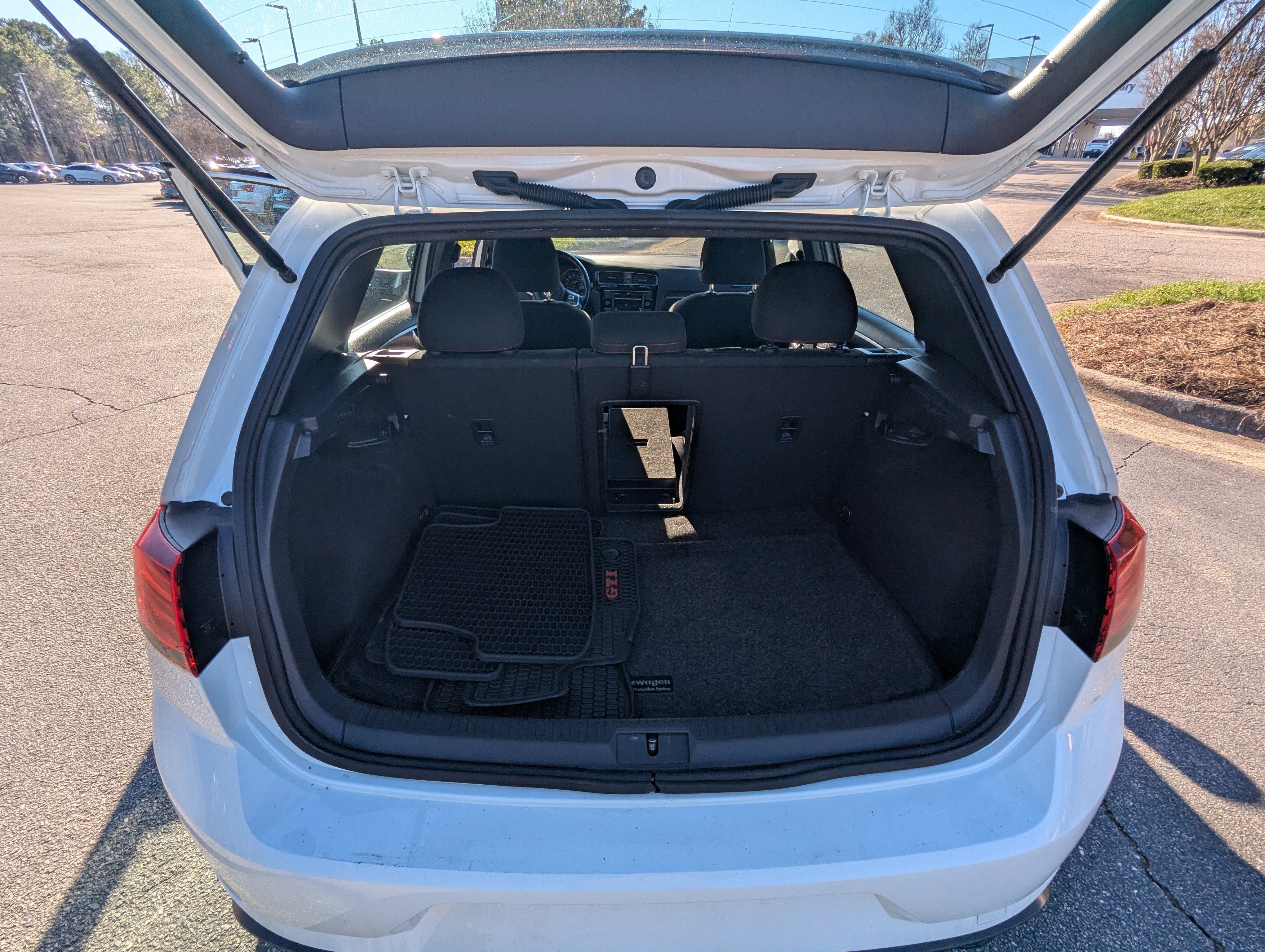 2018 Volkswagen Golf GTI S