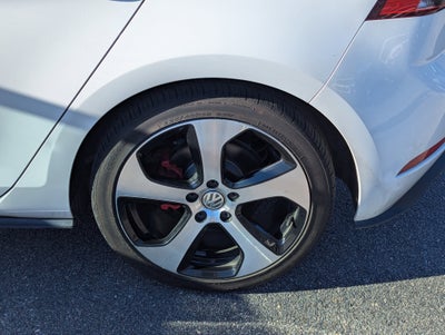 2018 Volkswagen Golf GTI S