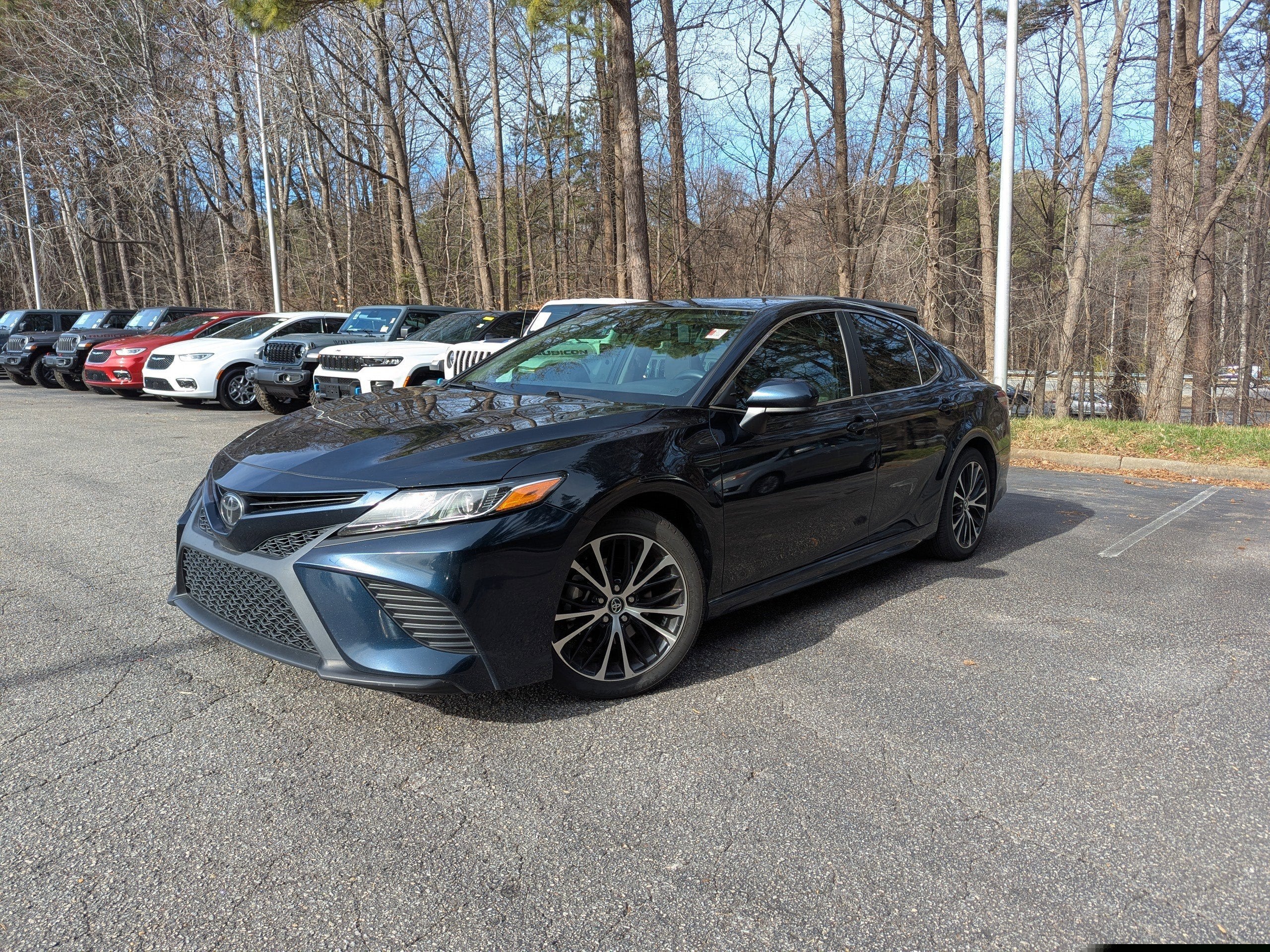 2020 Toyota Camry SE