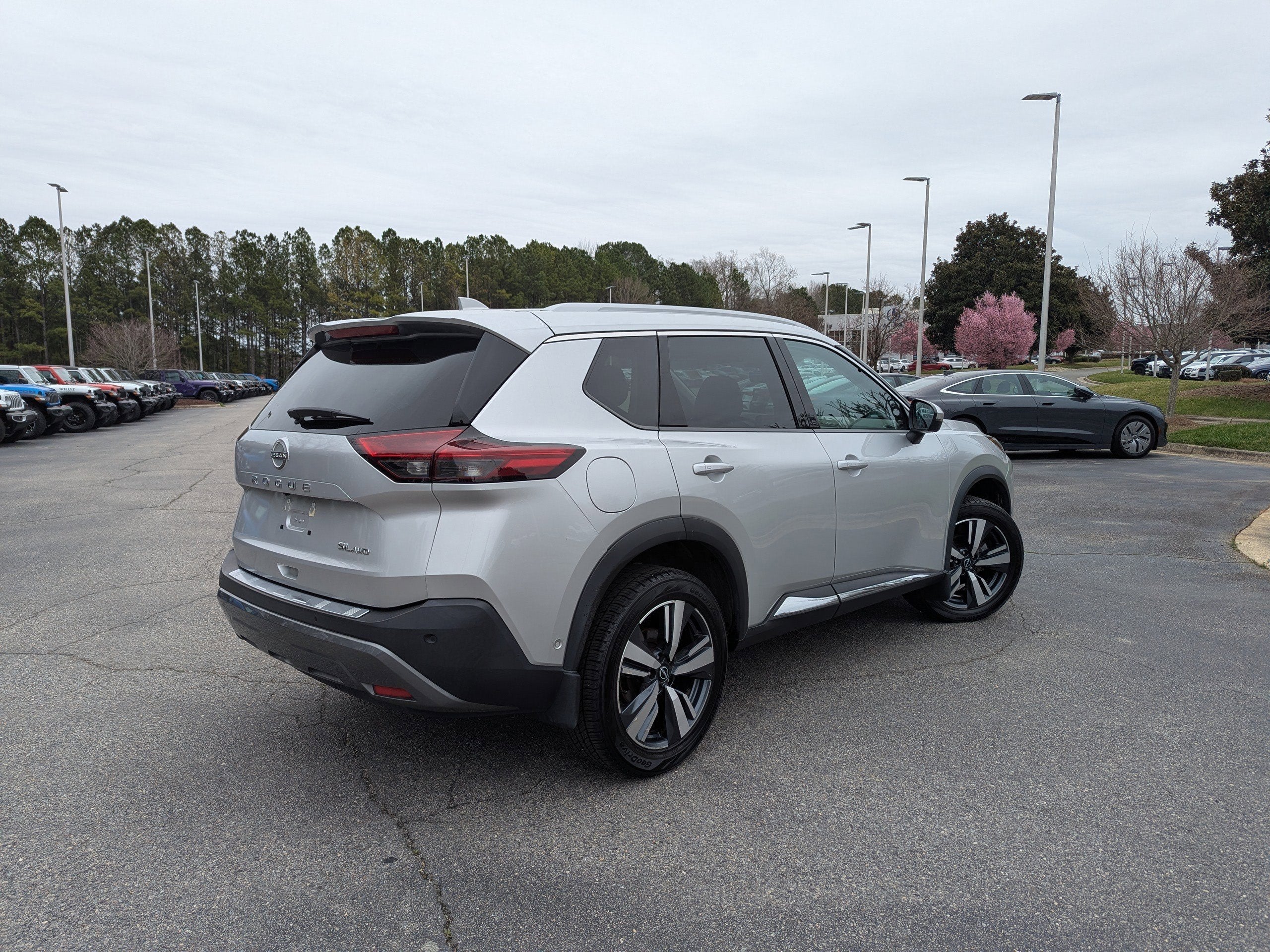 2022 Nissan Rogue SL