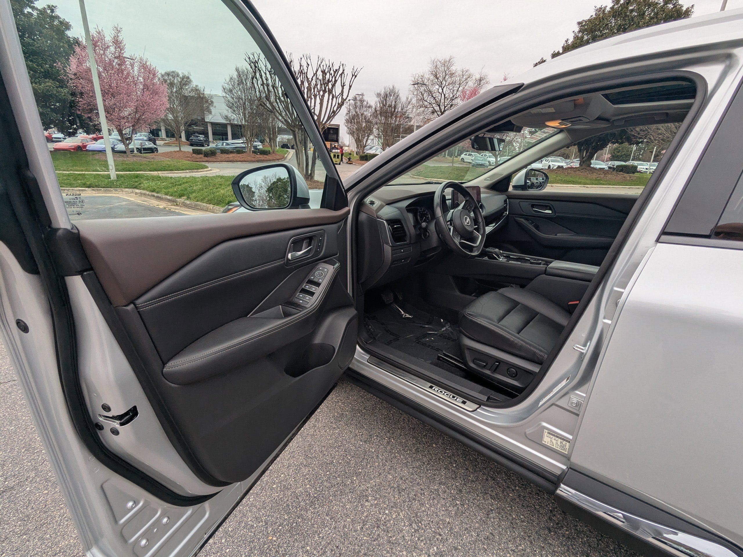 2022 Nissan Rogue SL