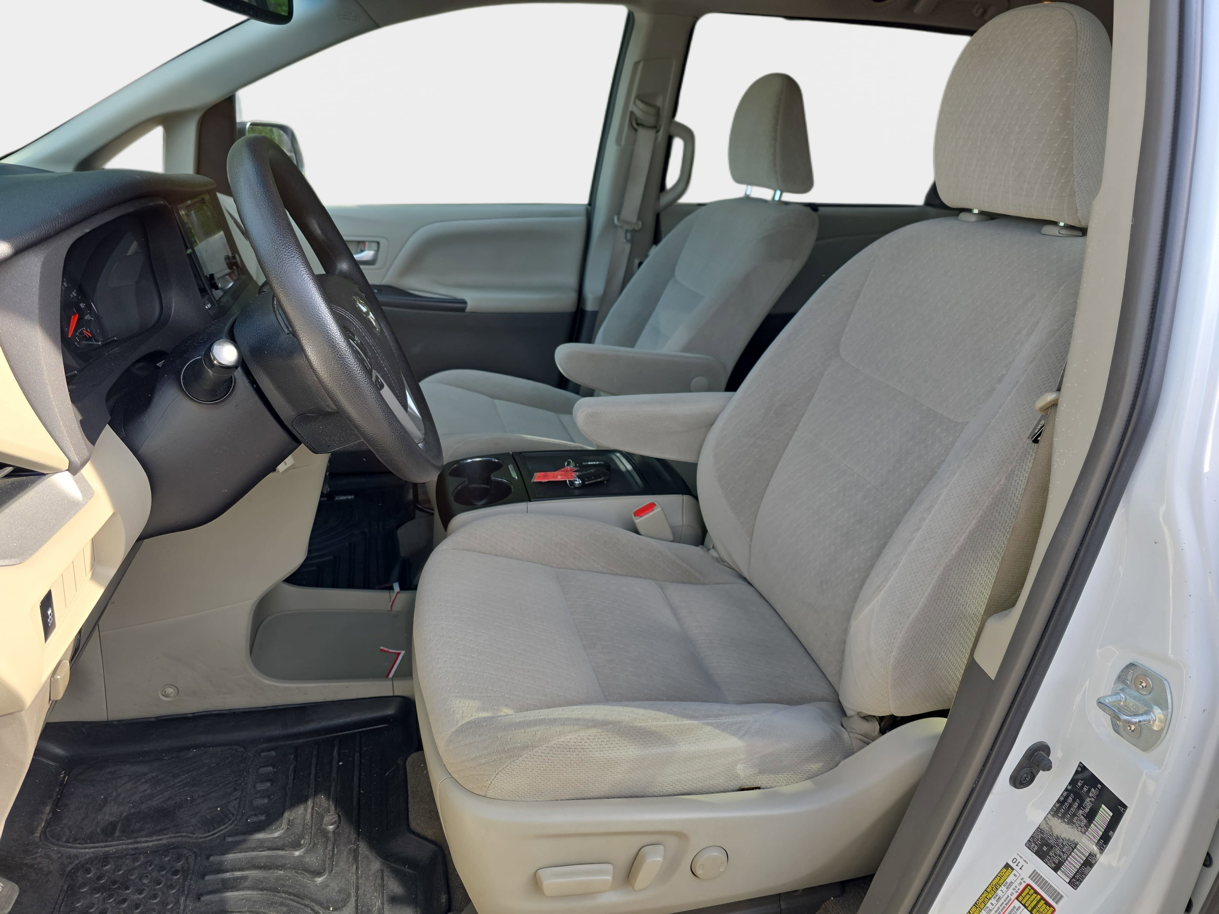 2015 Toyota Sienna LE