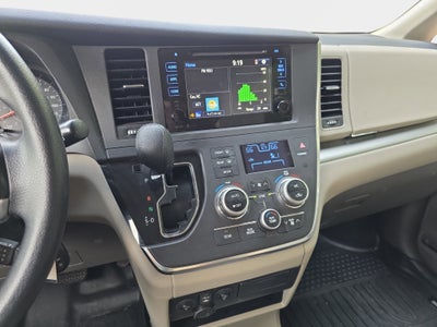 2015 Toyota Sienna LE
