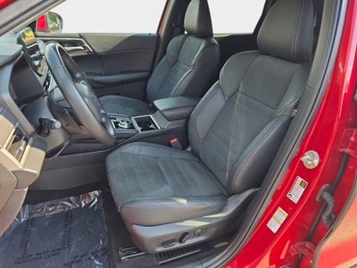 2023 Mitsubishi Outlander SE