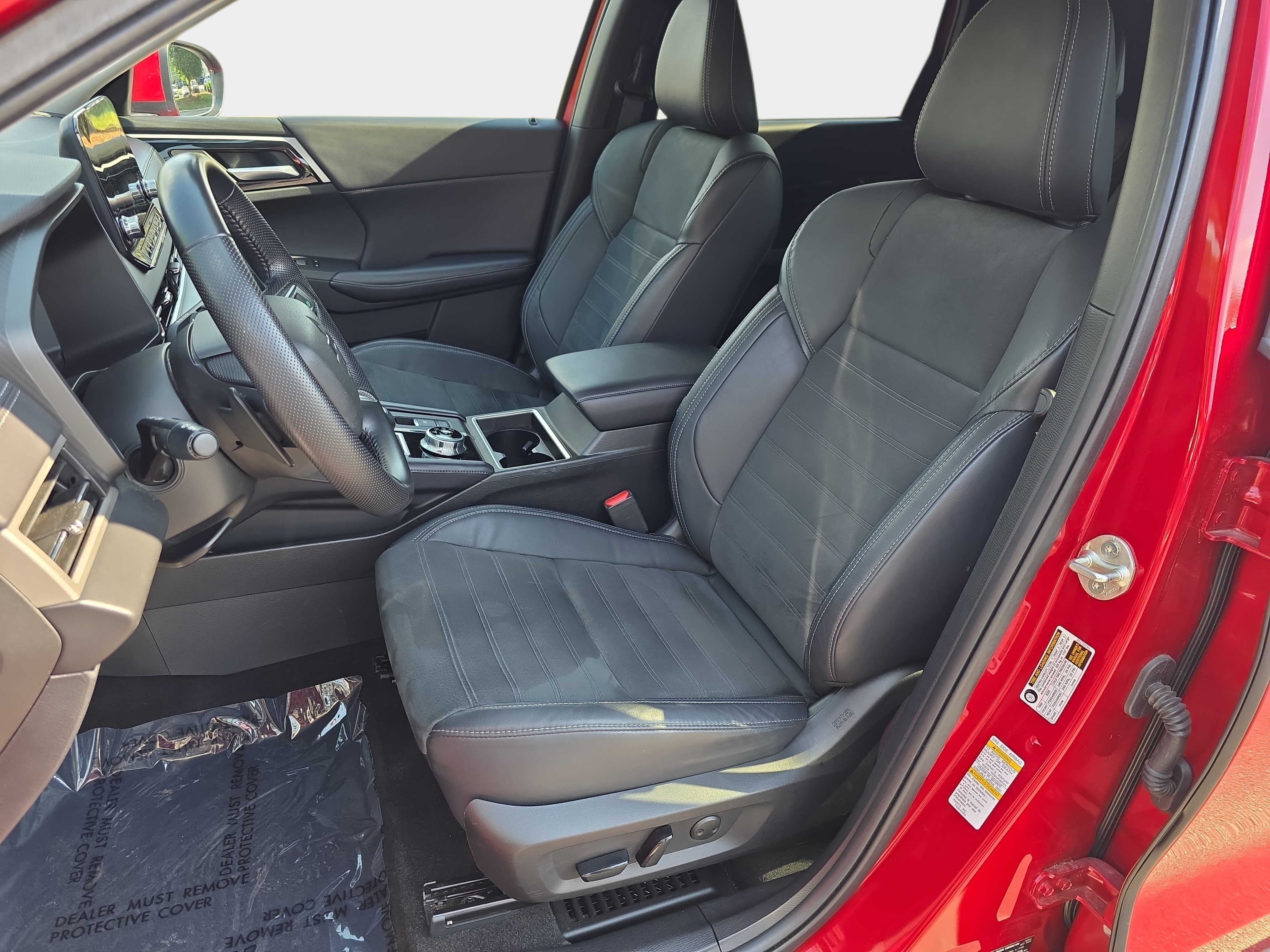 2023 Mitsubishi Outlander SE