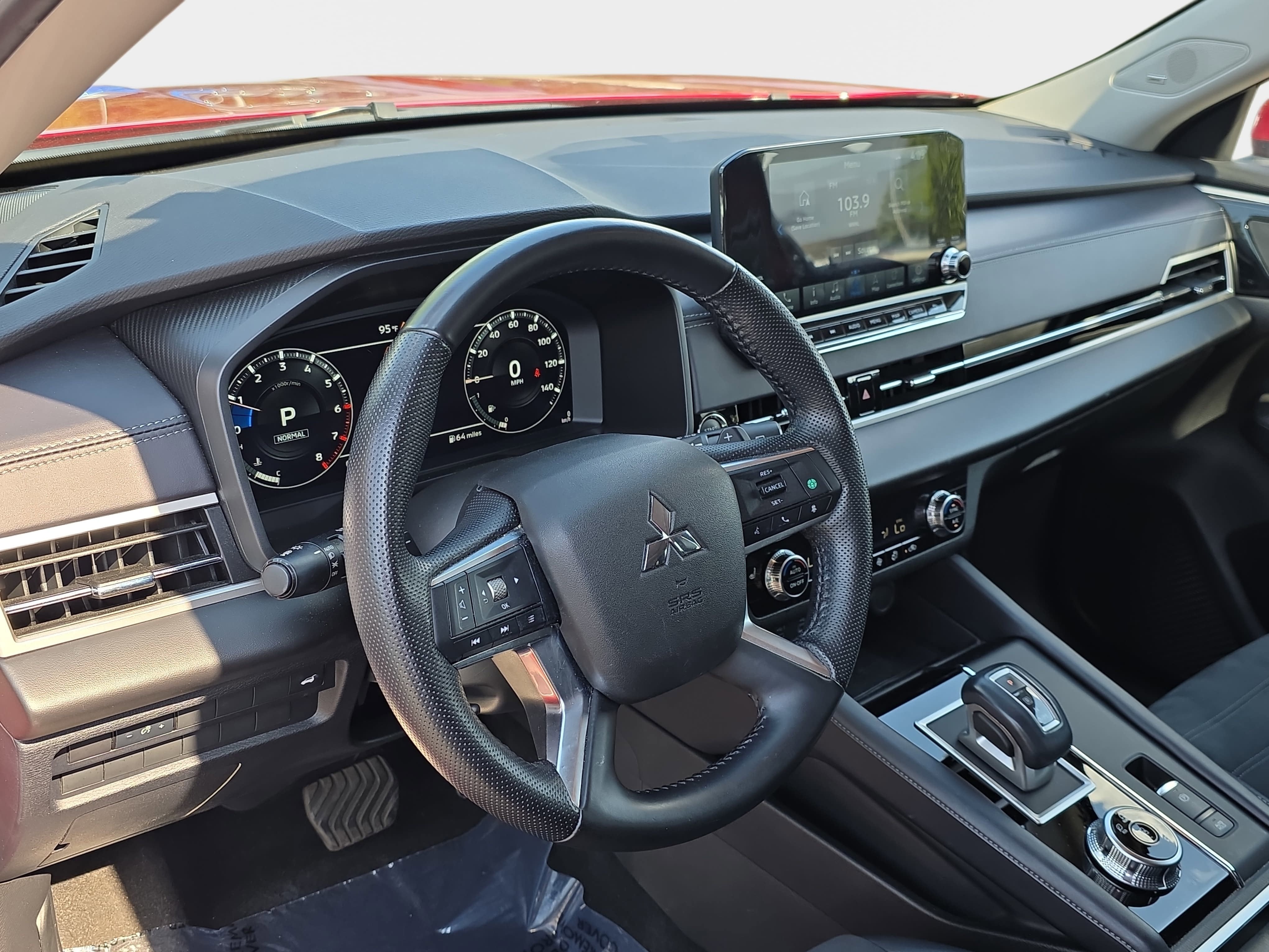 2023 Mitsubishi Outlander SE