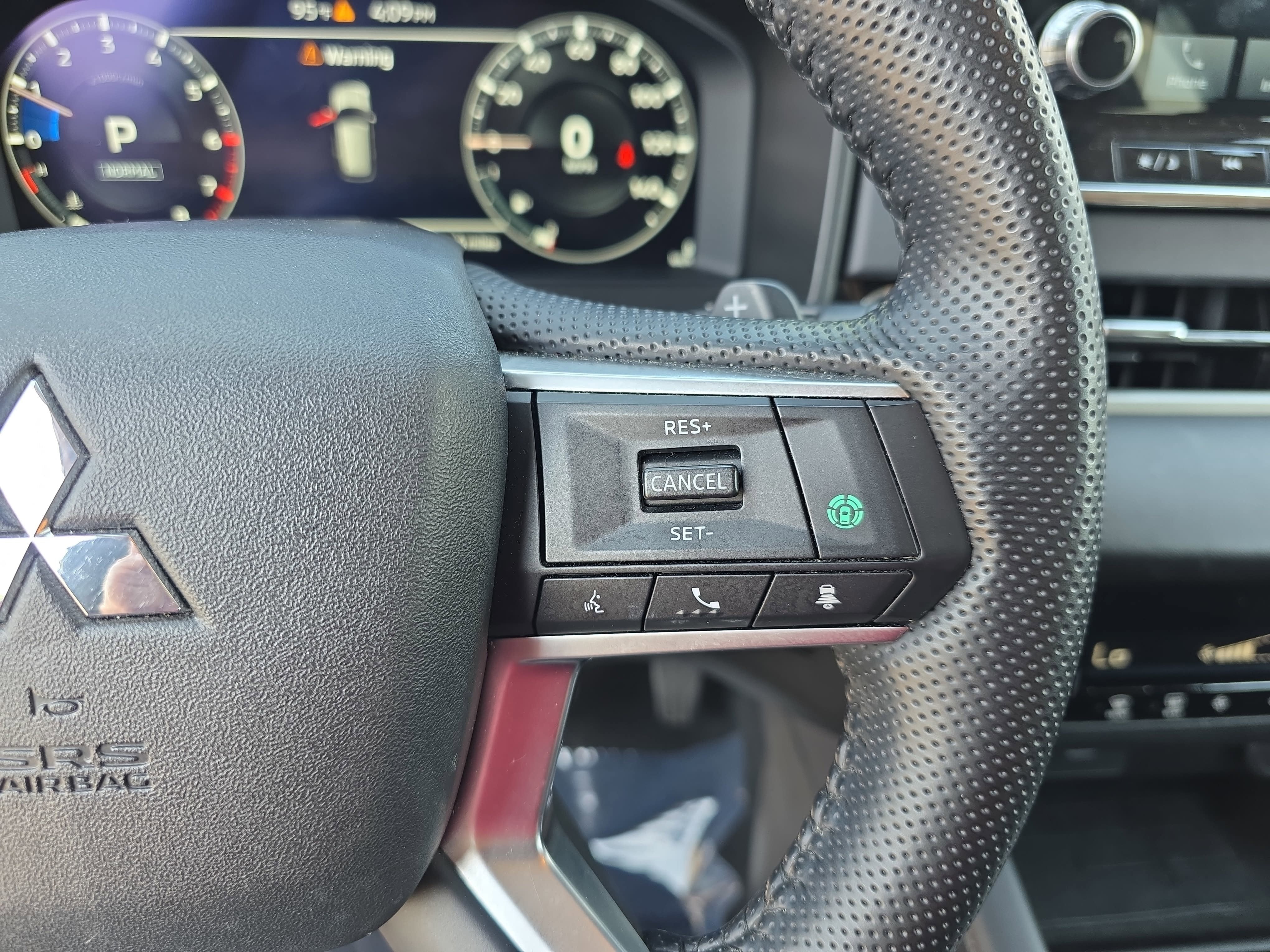 2023 Mitsubishi Outlander SE