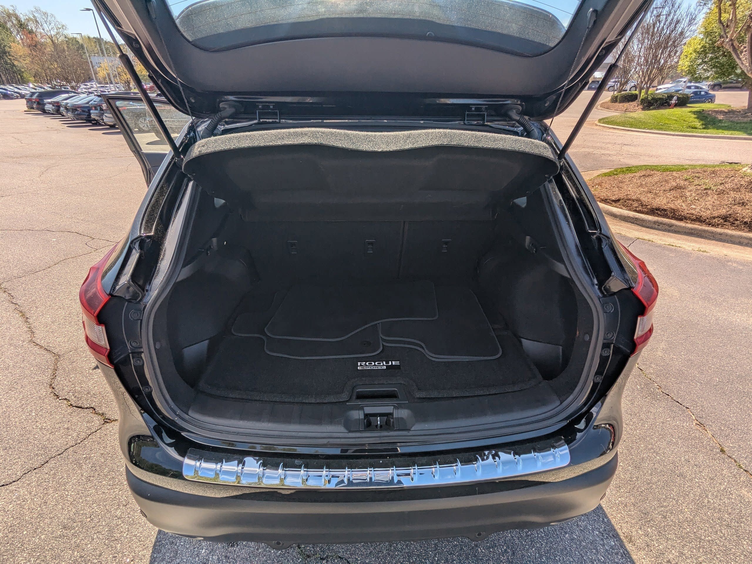 2022 Nissan Rogue Sport SL