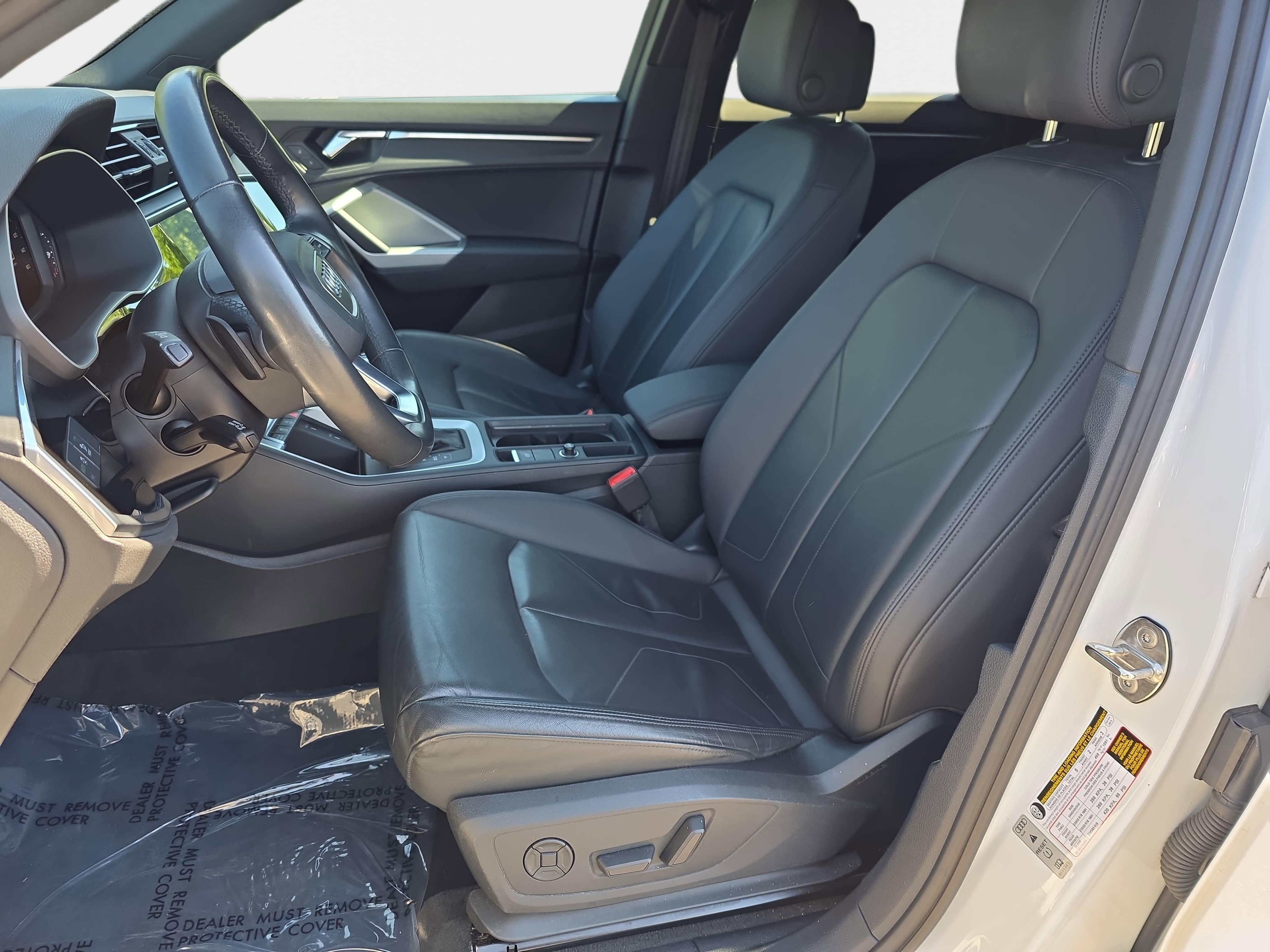 2023 Audi Q3 S line Premium