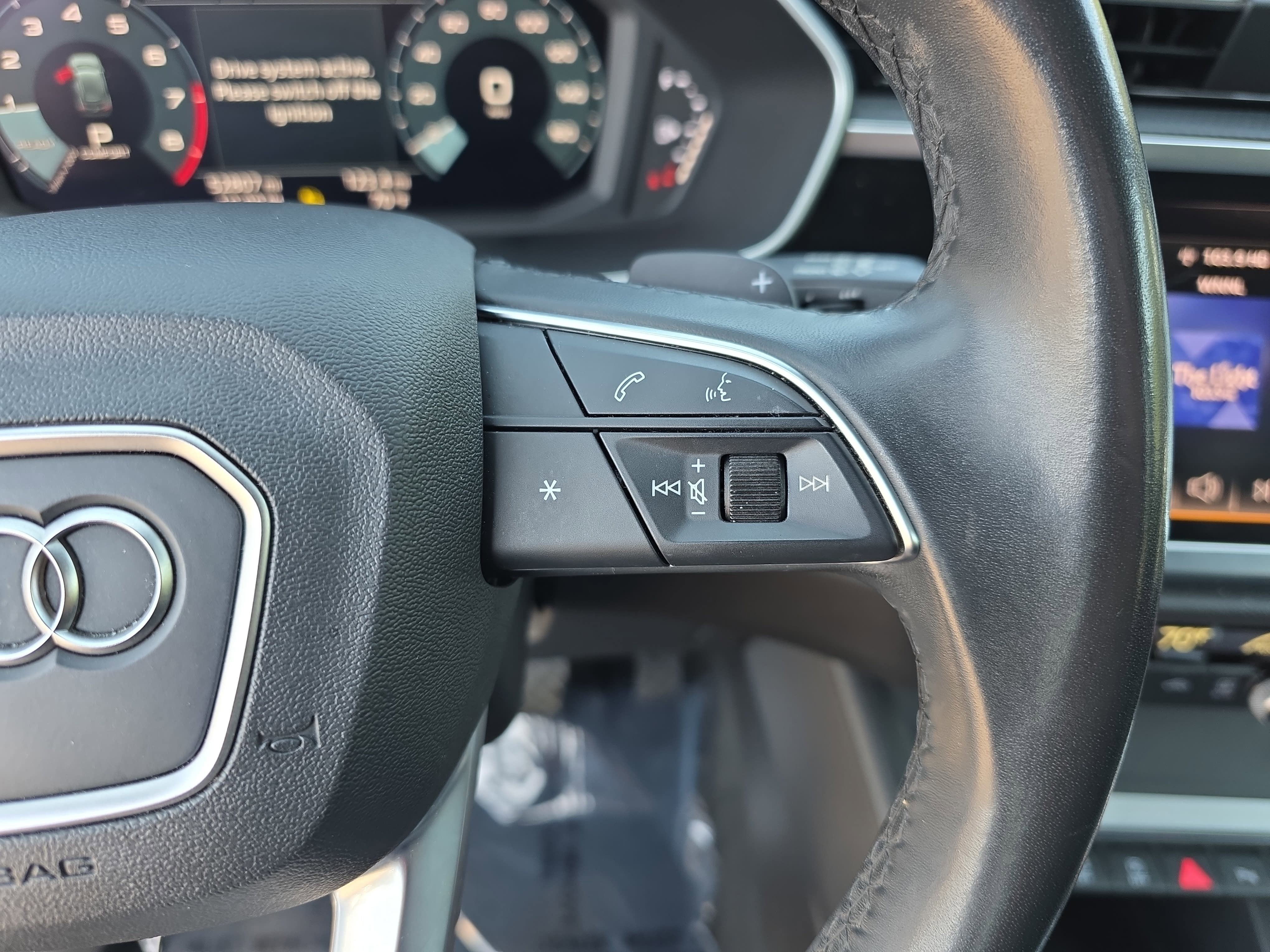 2023 Audi Q3 S line Premium