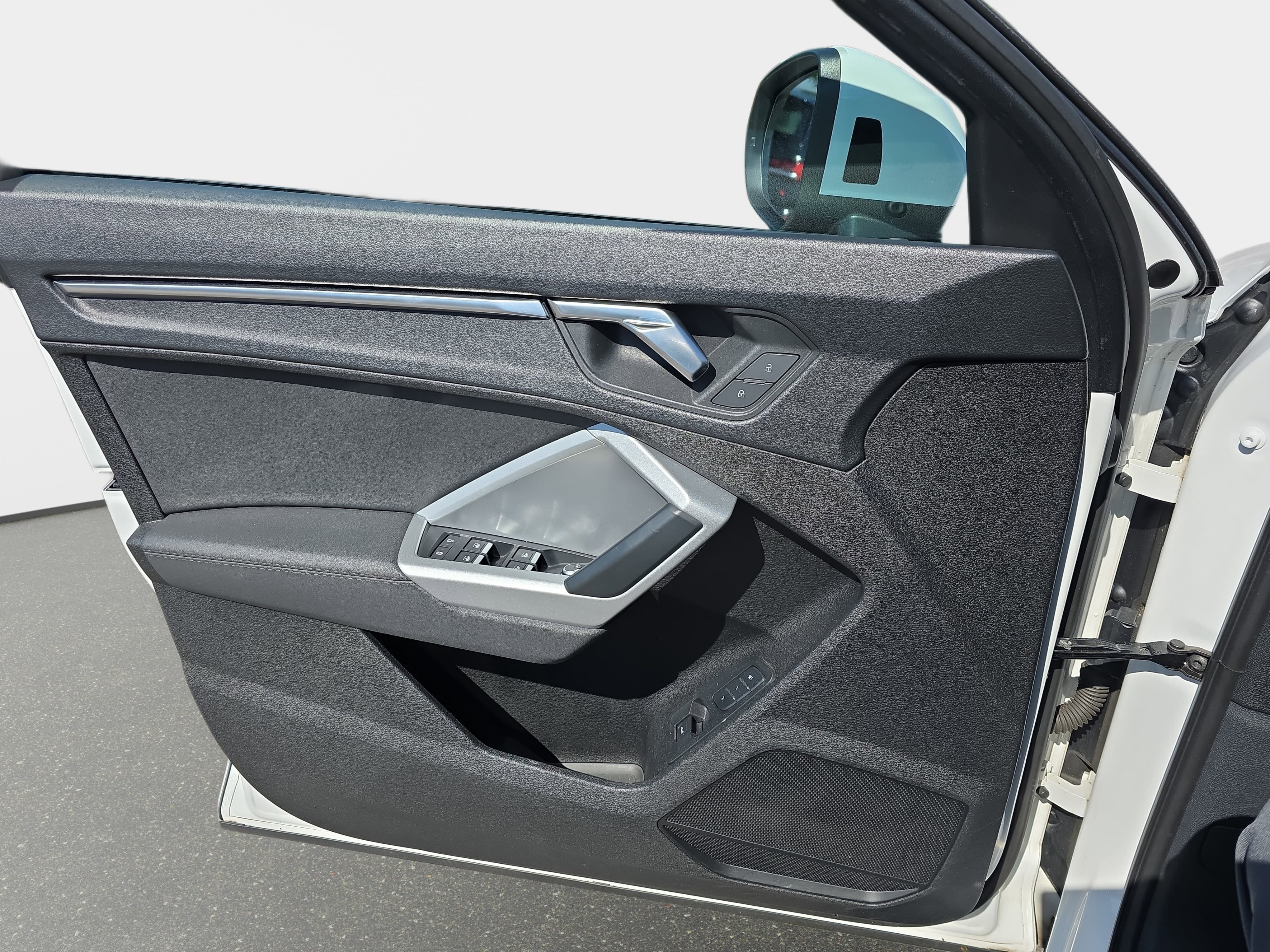2023 Audi Q3 S line Premium