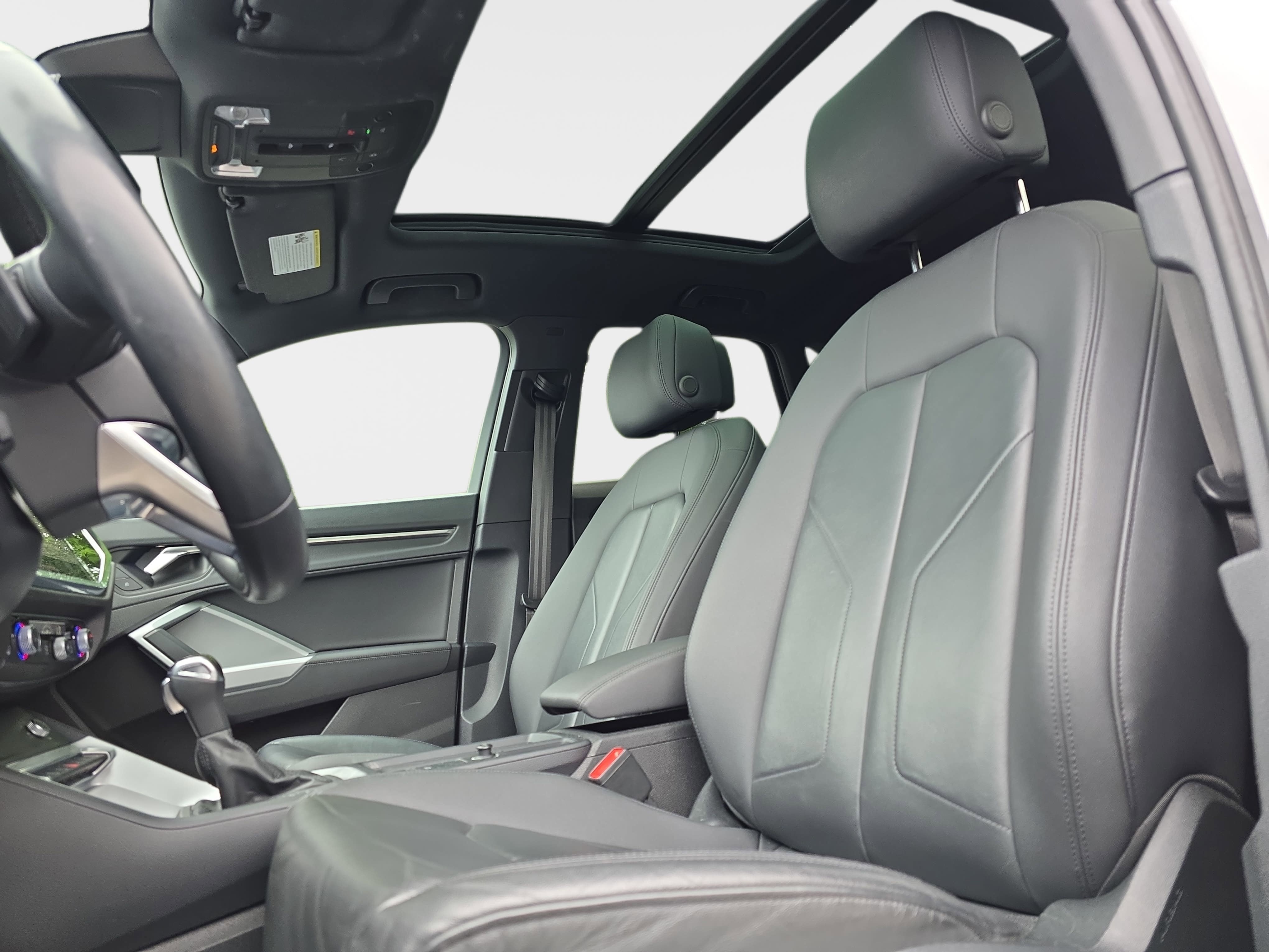 2023 Audi Q3 S line Premium