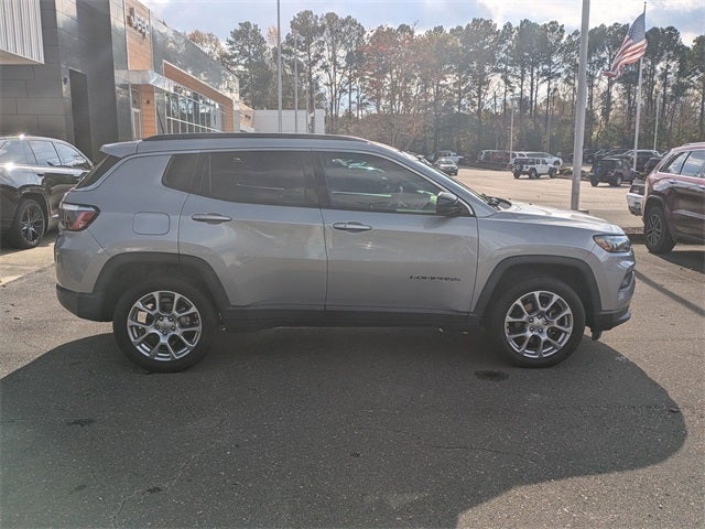 2022 Jeep Compass Latitude Lux