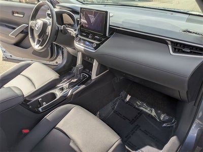 2025 Toyota Corolla Cross XLE