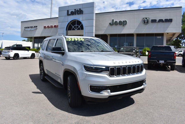 2024 Jeep Wagoneer Base