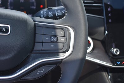 2024 Jeep Wagoneer Base