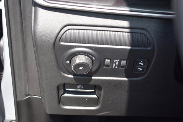 2024 Jeep Wagoneer Base