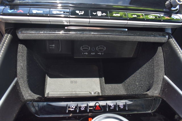 2024 Jeep Wagoneer Base