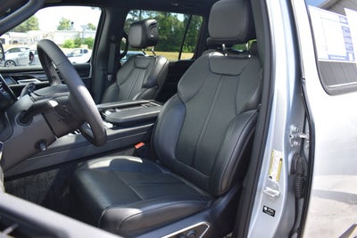 2024 Jeep Wagoneer Base