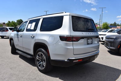 2024 Jeep Wagoneer Base